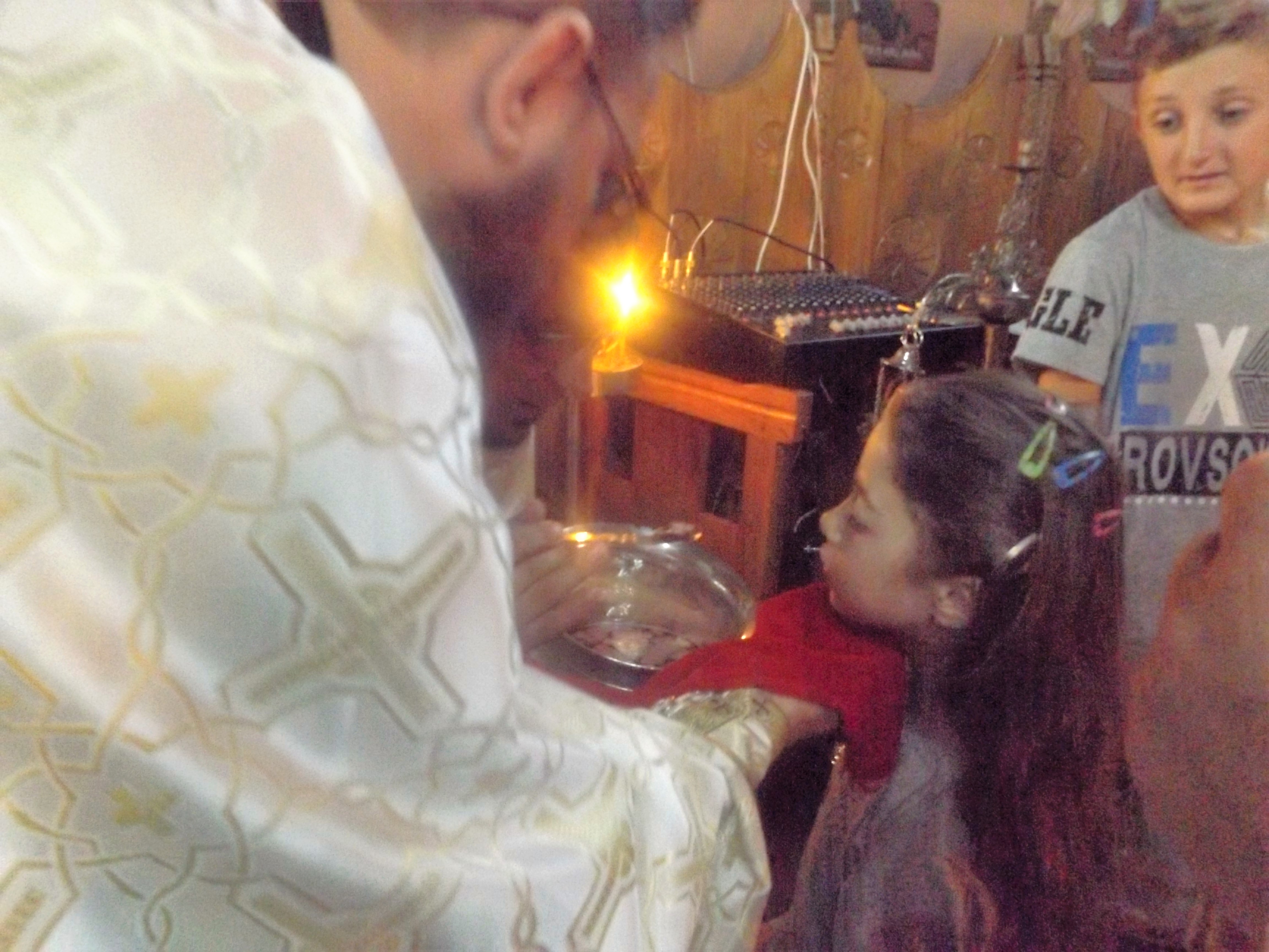 Liturghie arhierească şi sfinţire de casă parohială la Hilişeu Horia Liturghie arhierească şi sfinţire de casă parohială la Hilişeu Horia