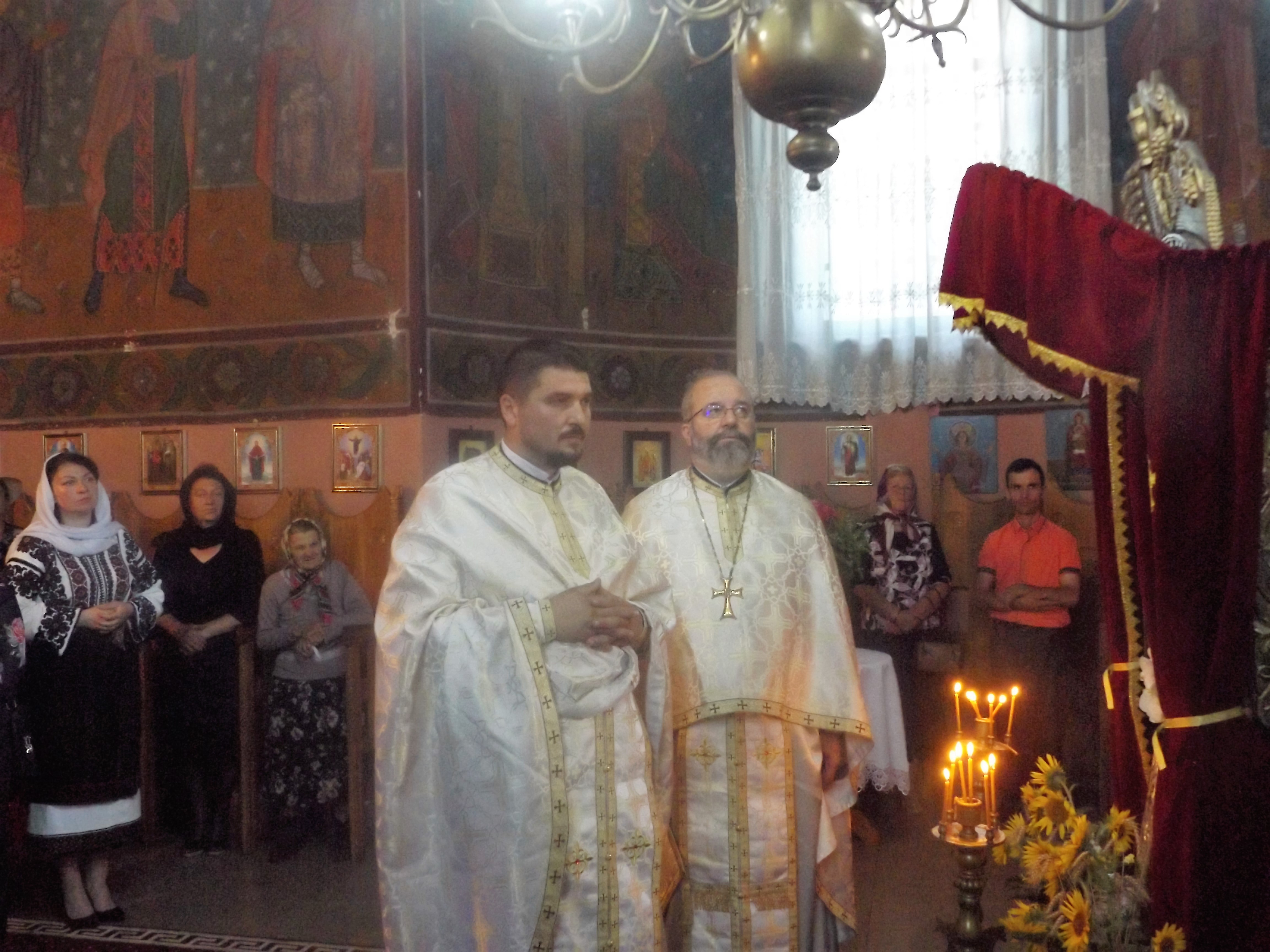 Liturghie arhierească şi sfinţire de casă parohială la Hilişeu Horia Liturghie arhierească şi sfinţire de casă parohială la Hilişeu Horia