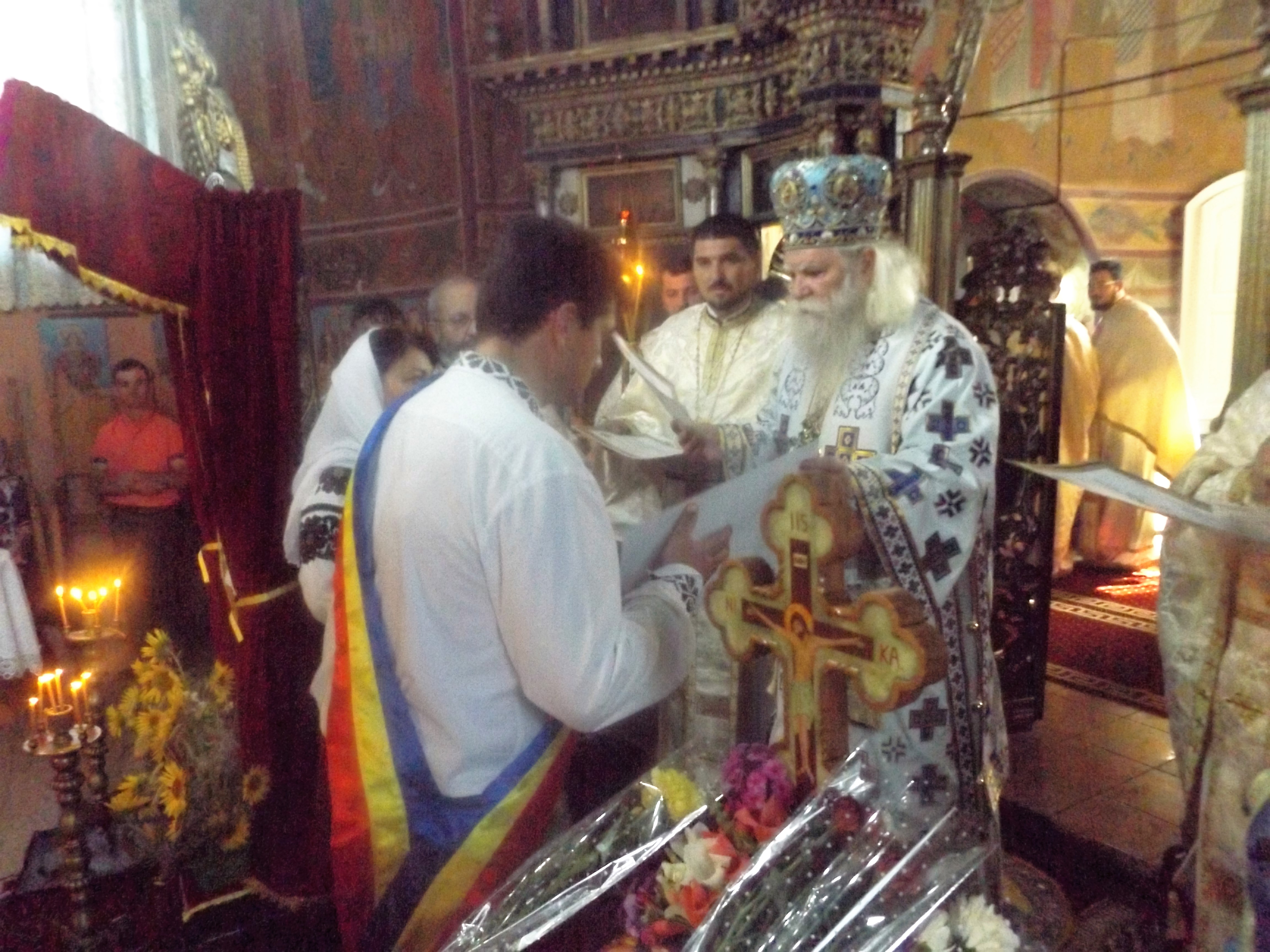 Liturghie arhierească şi sfinţire de casă parohială la Hilişeu Horia Liturghie arhierească şi sfinţire de casă parohială la Hilişeu Horia