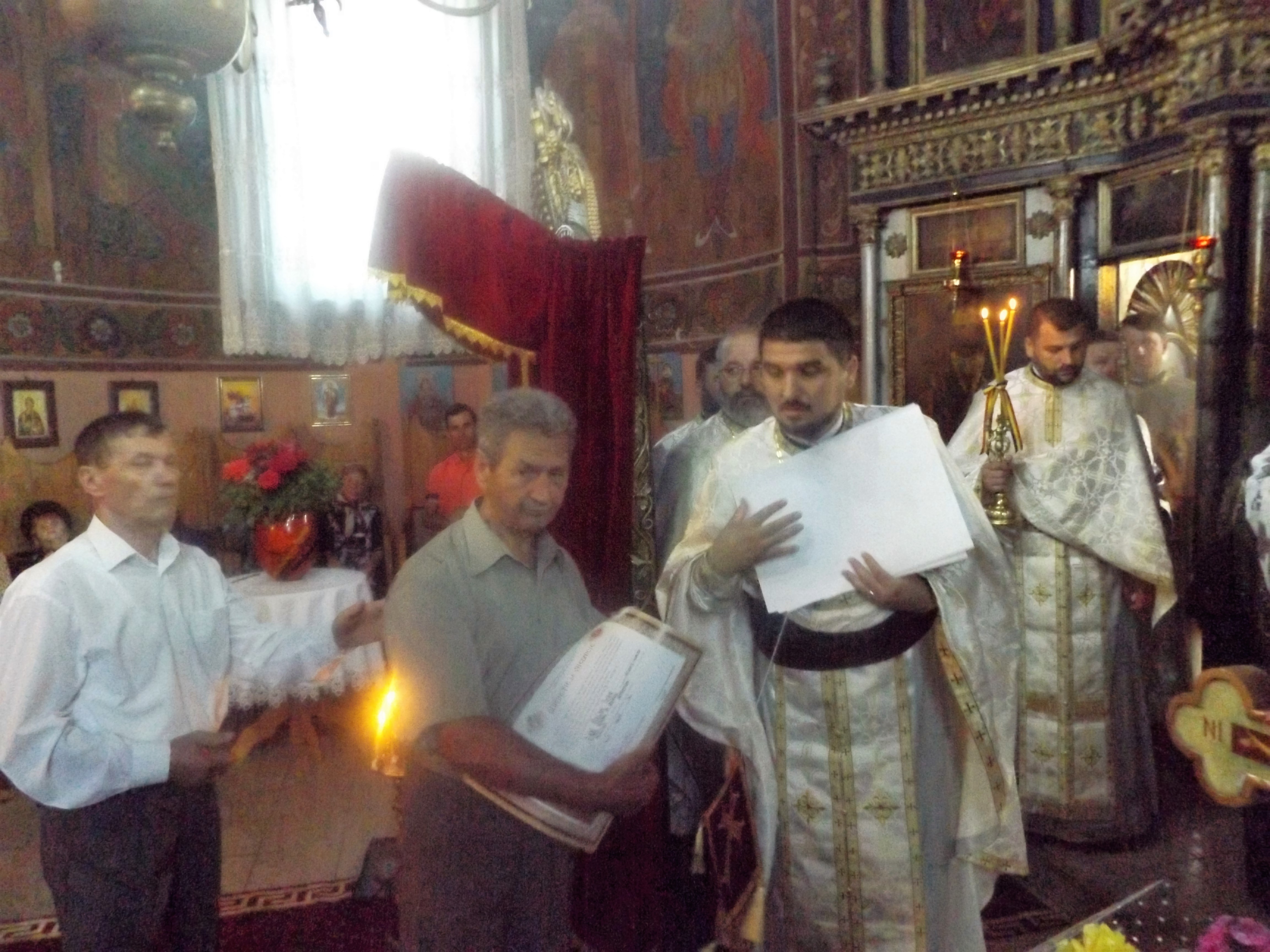 Liturghie arhierească şi sfinţire de casă parohială la Hilişeu Horia Liturghie arhierească şi sfinţire de casă parohială la Hilişeu Horia
