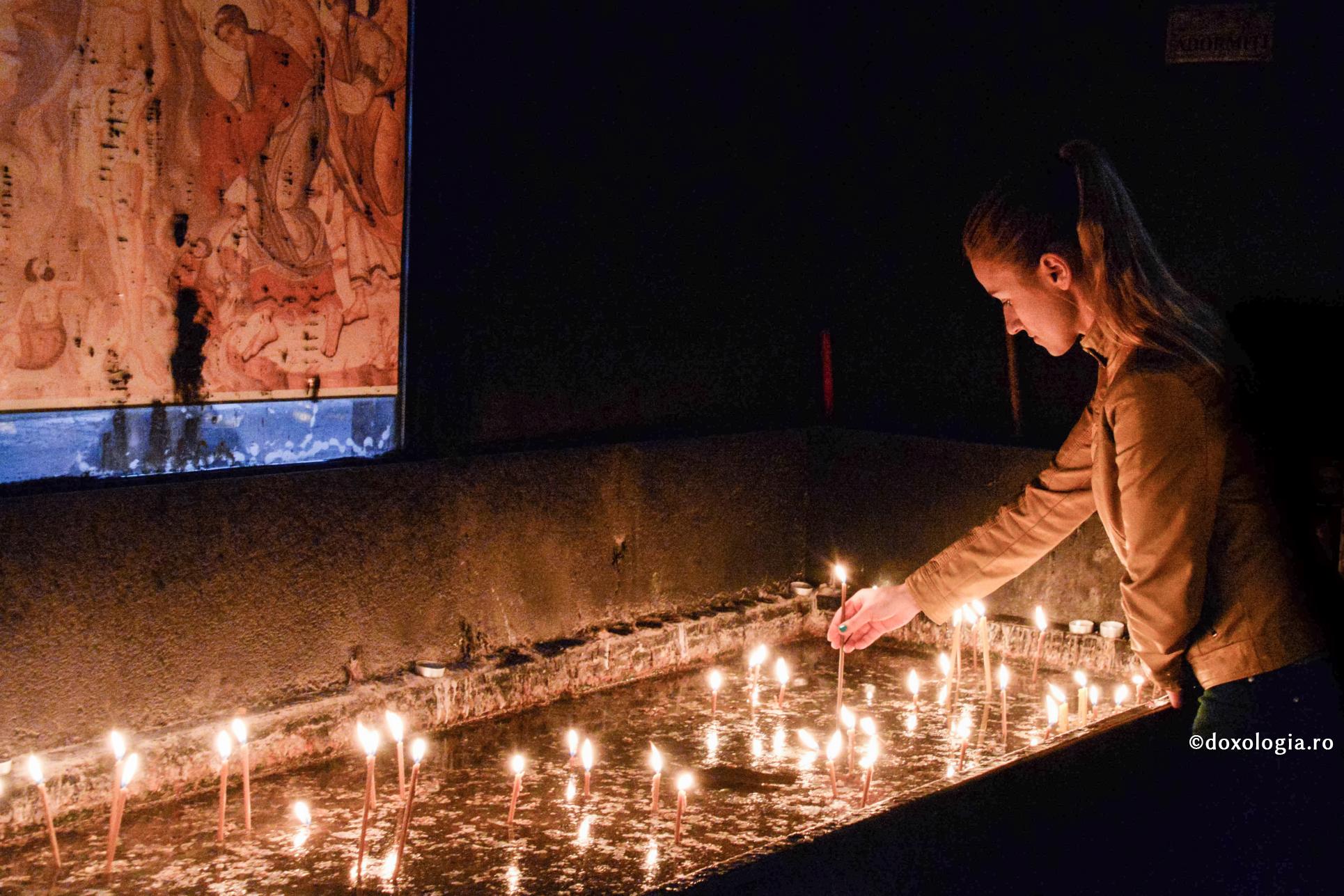 Rugăciuni scurte și foarte folositoare sufletului, învățate de la Sfinții Părinți