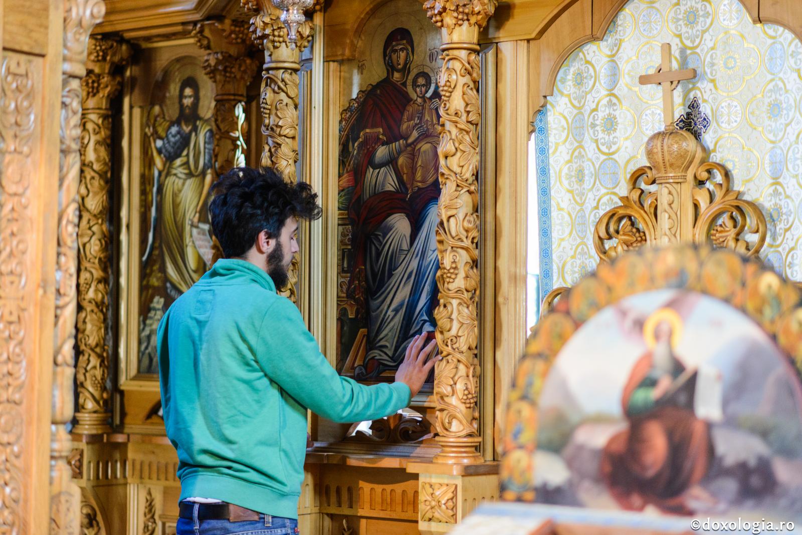 Acatistul Maicii Domnului „Prodromiţa“ la Biserica Toma Cozma din Iaşi