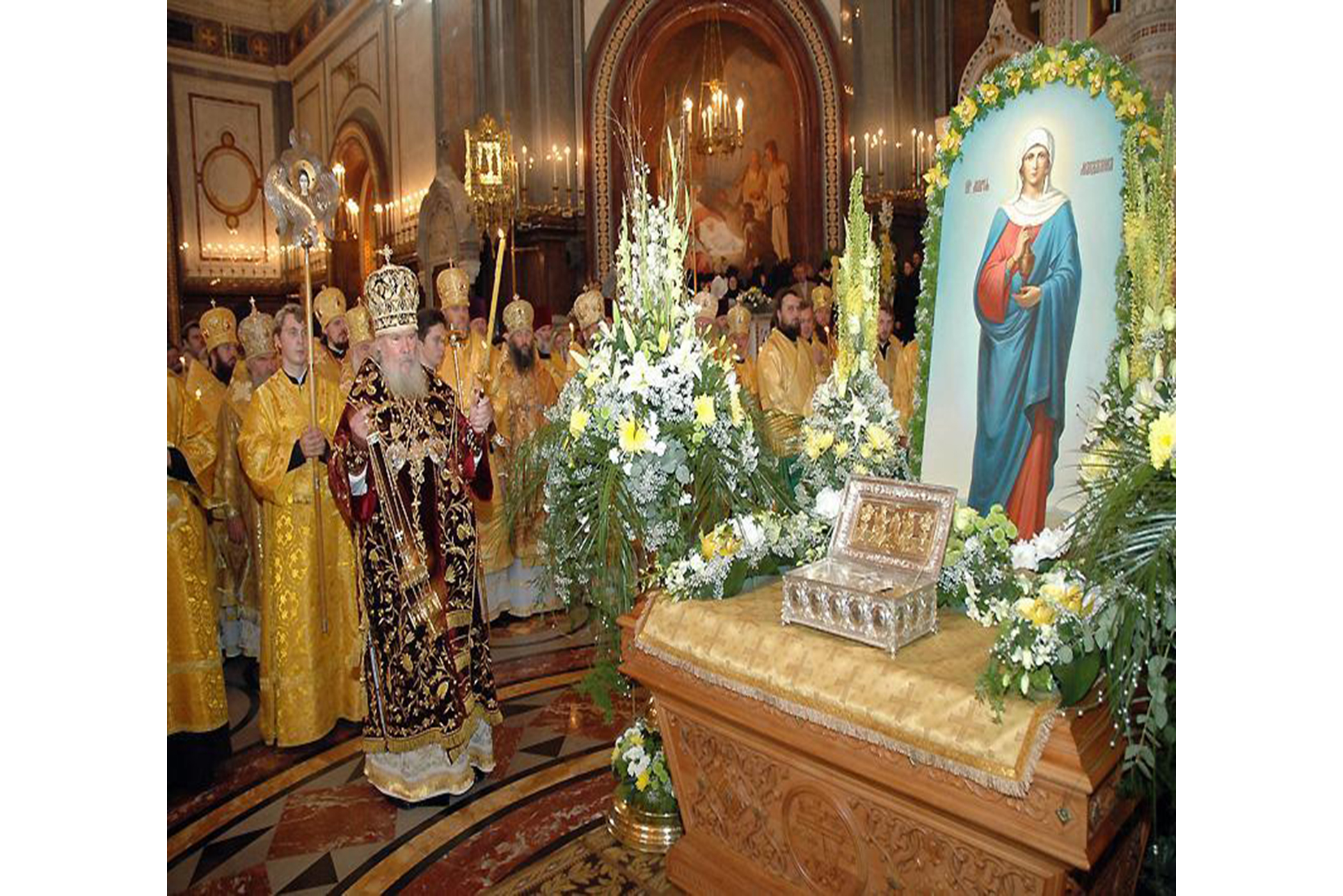 Moaştele Sfintei Maria Magdalena au fost duse spre închinare în Rusia (2006) Moaştele Sfintei Maria Magdalena