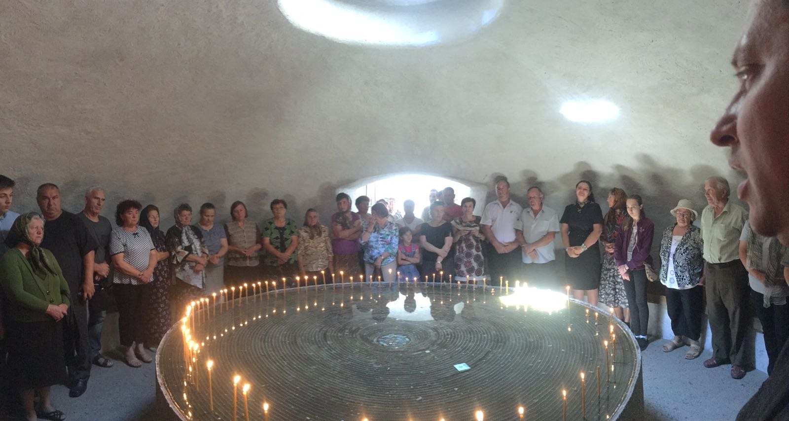 Pelerini din Pâncești-Sascut, la Memorialul Victimelor Comunismului și al Rezistenței Pelerini din Pâncești-Sascut, la Memorialul Victimelor Comunismului și al Rezistenței
