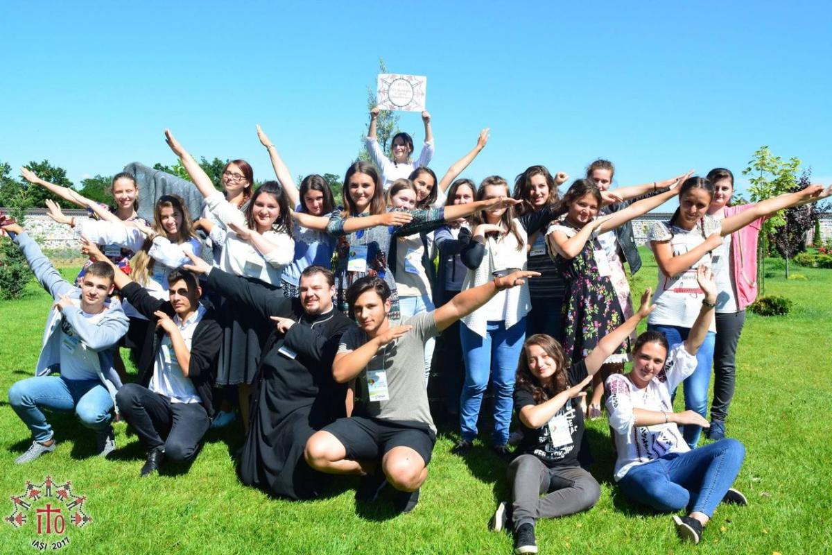 Peste 200 de tineri au participat la pregătirile pentru ITO 2017 la Mănăstirea Zosin din Botoşani