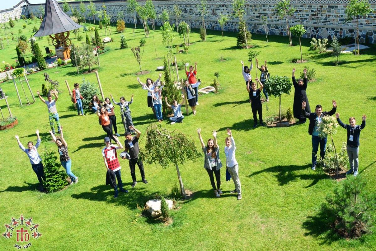 Peste 200 de tineri au participat la pregătirile pentru ITO 2017 la Mănăstirea Zosin din Botoşani