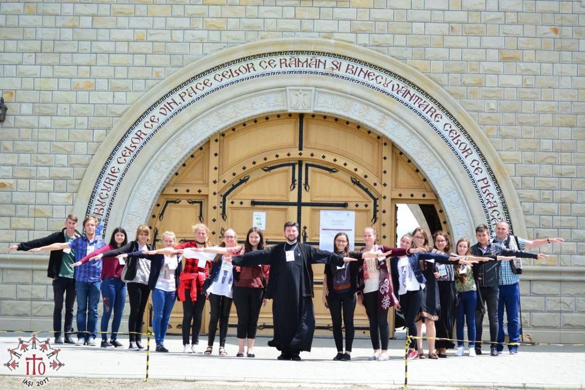 Peste 200 de tineri au participat la pregătirile pentru ITO 2017 la Mănăstirea Zosin din Botoşani