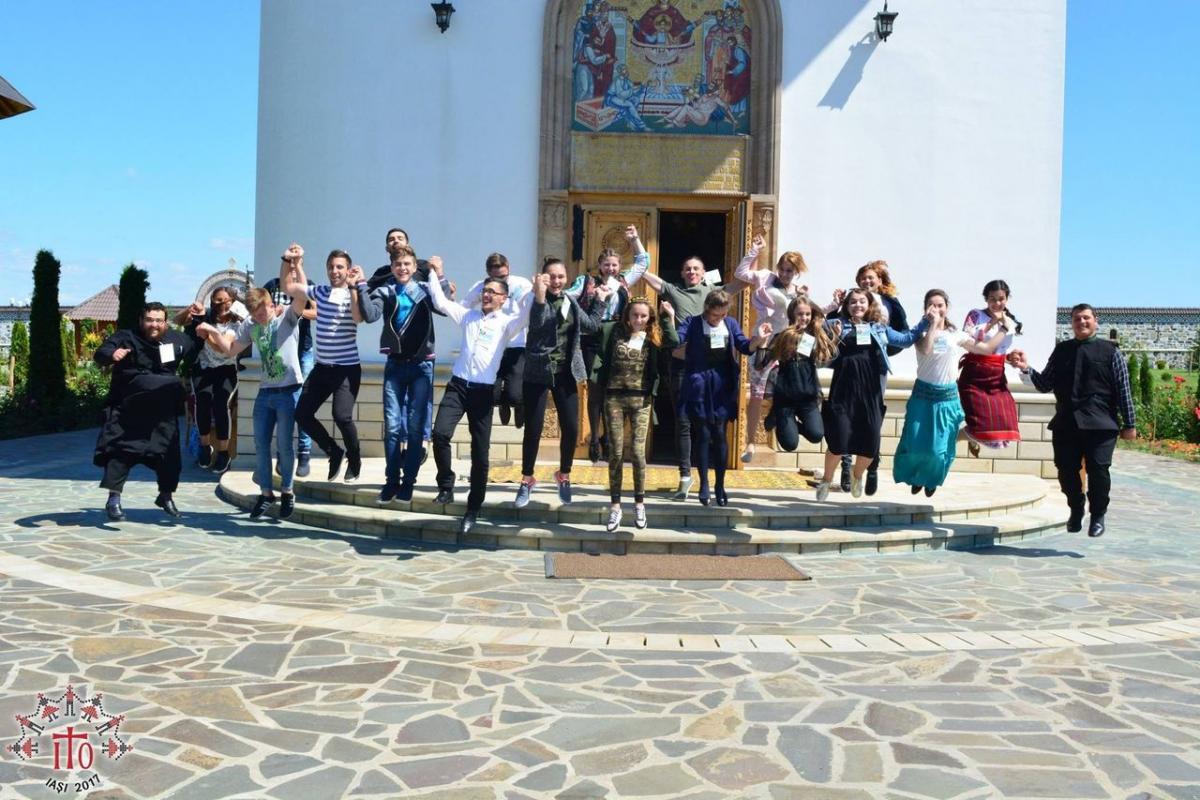 Peste 200 de tineri au participat la pregătirile pentru ITO 2017 la Mănăstirea Zosin din Botoşani