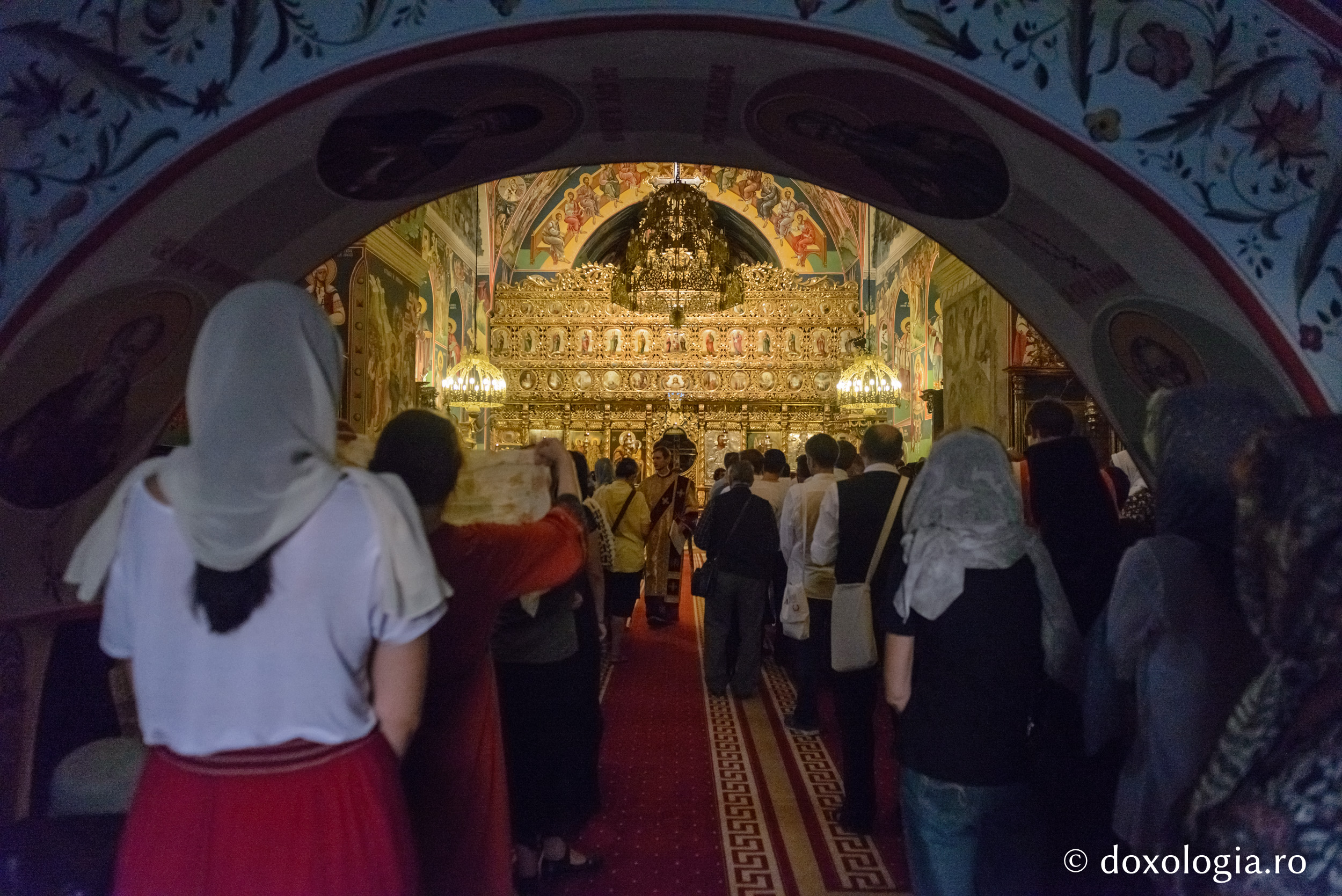 Foto: Pr. Silviu Cluci (Foto) Masterclass-ul Internațional de Cânt Bizantin, ediția a X-a – Priveghere pentru Icoana Maicii Domnului Prodromiţa
