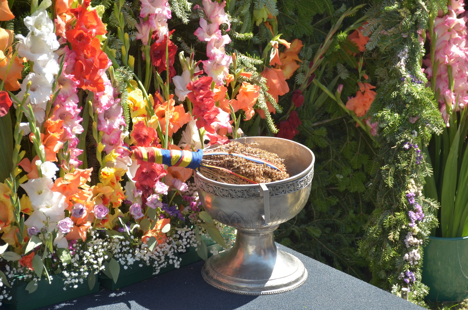 Schitul din „Poiana liniştii”, resfinţit de IPS Mitropolit Teofan