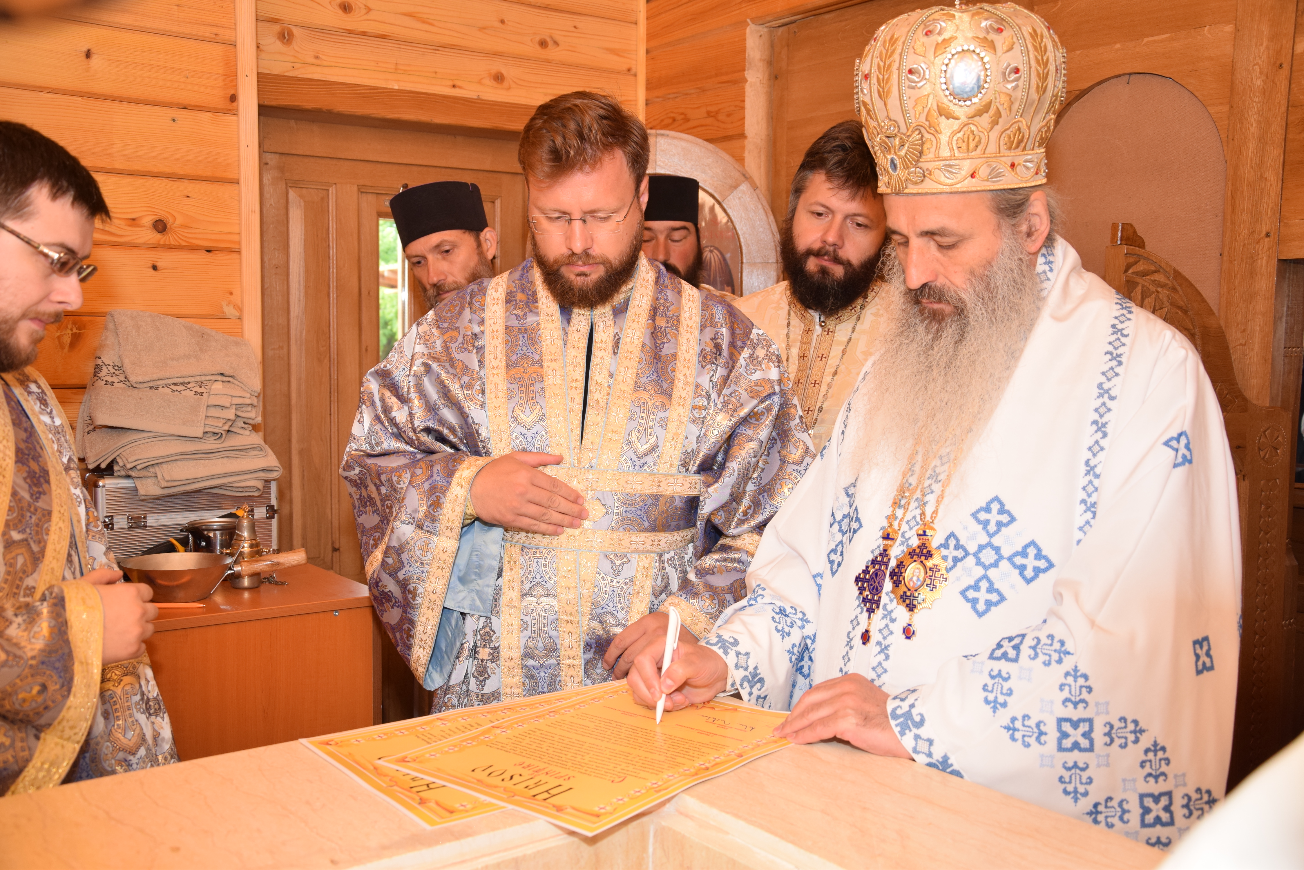 Sfințire de biserică la Mănăstirea Dagâța Sfințire de biserică la Mănăstirea Dagâța