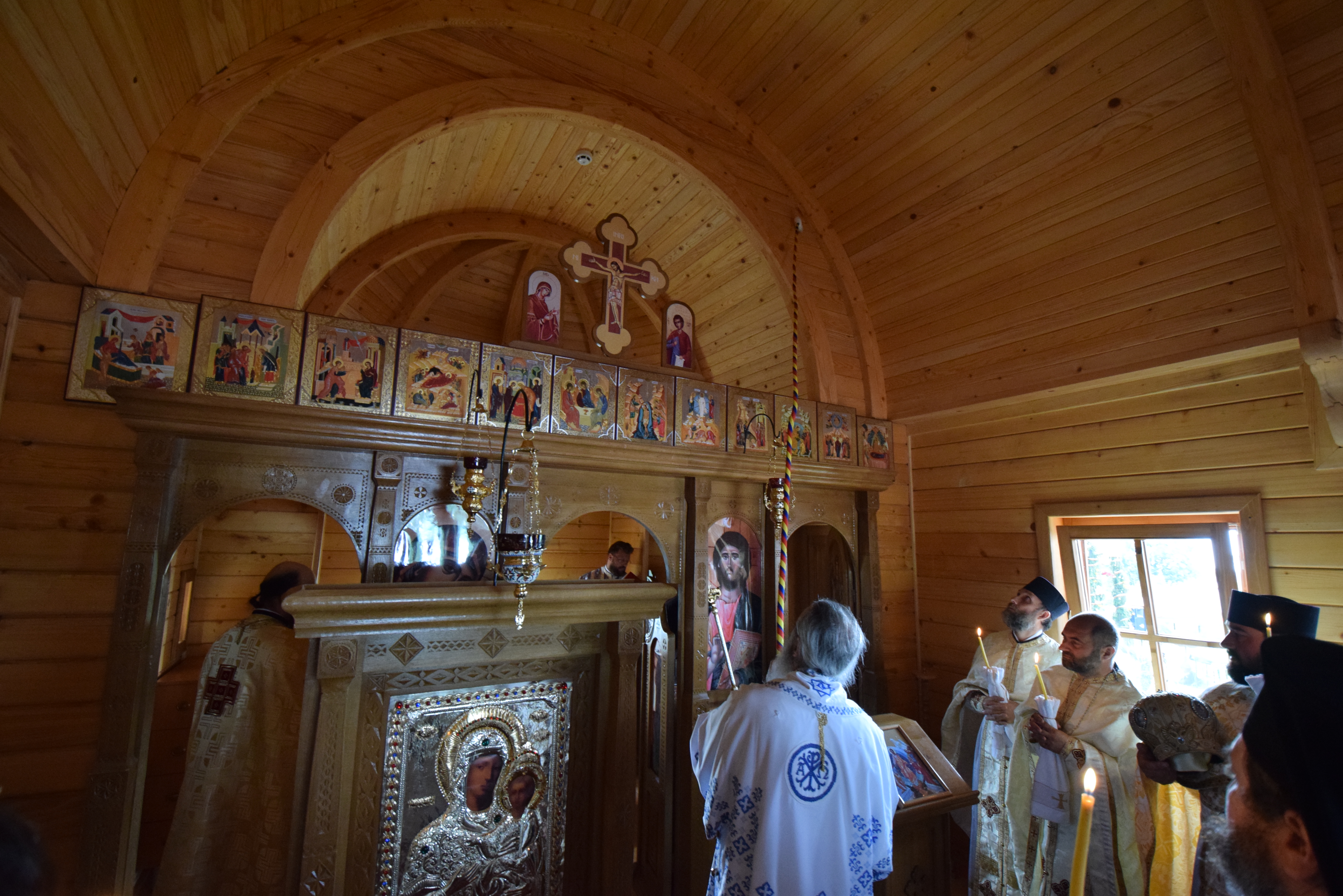 Sfințire de biserică la Mănăstirea Dagâța Sfințire de biserică la Mănăstirea Dagâța