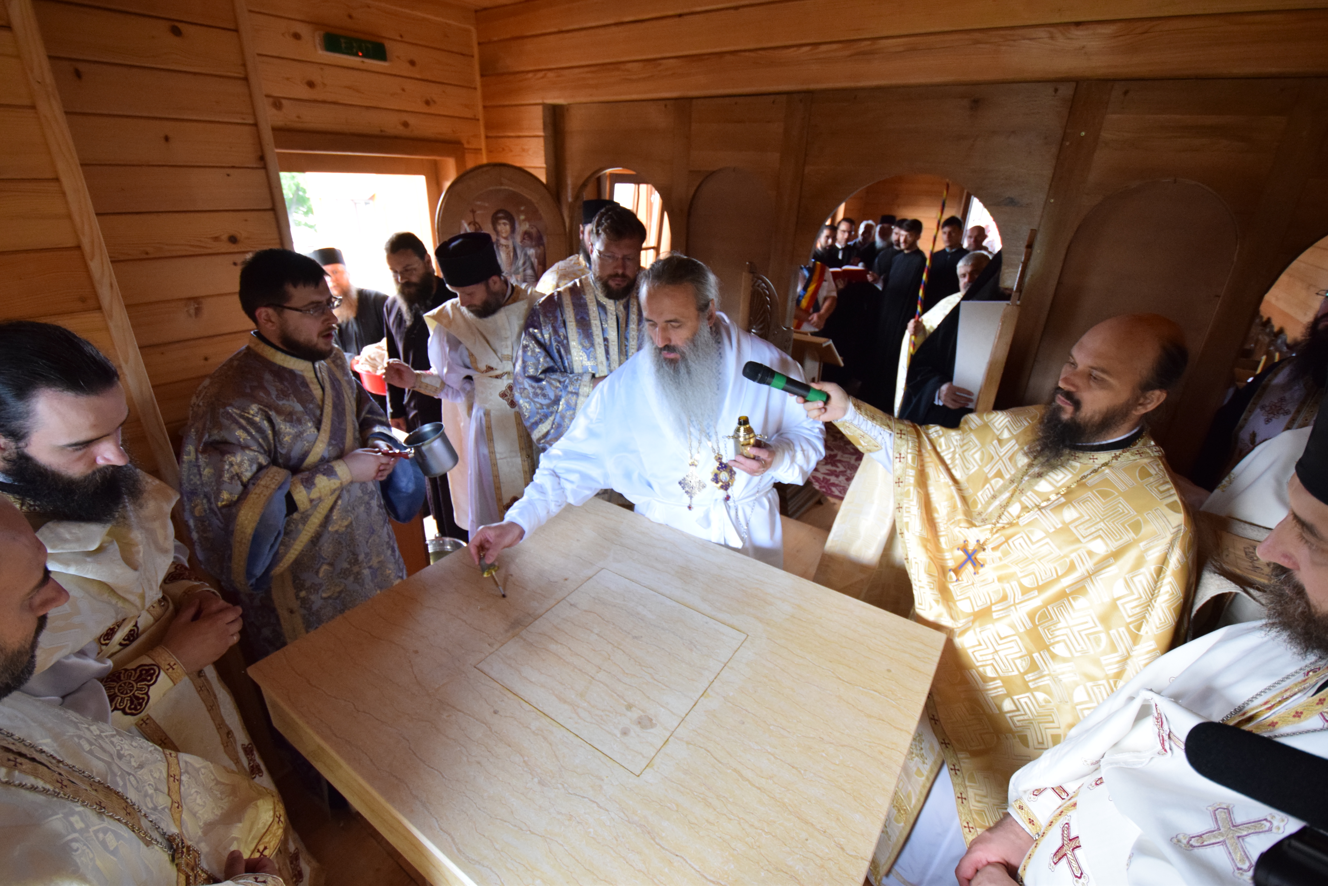 Sfințire de biserică la Mănăstirea Dagâța Sfințire de biserică la Mănăstirea Dagâța