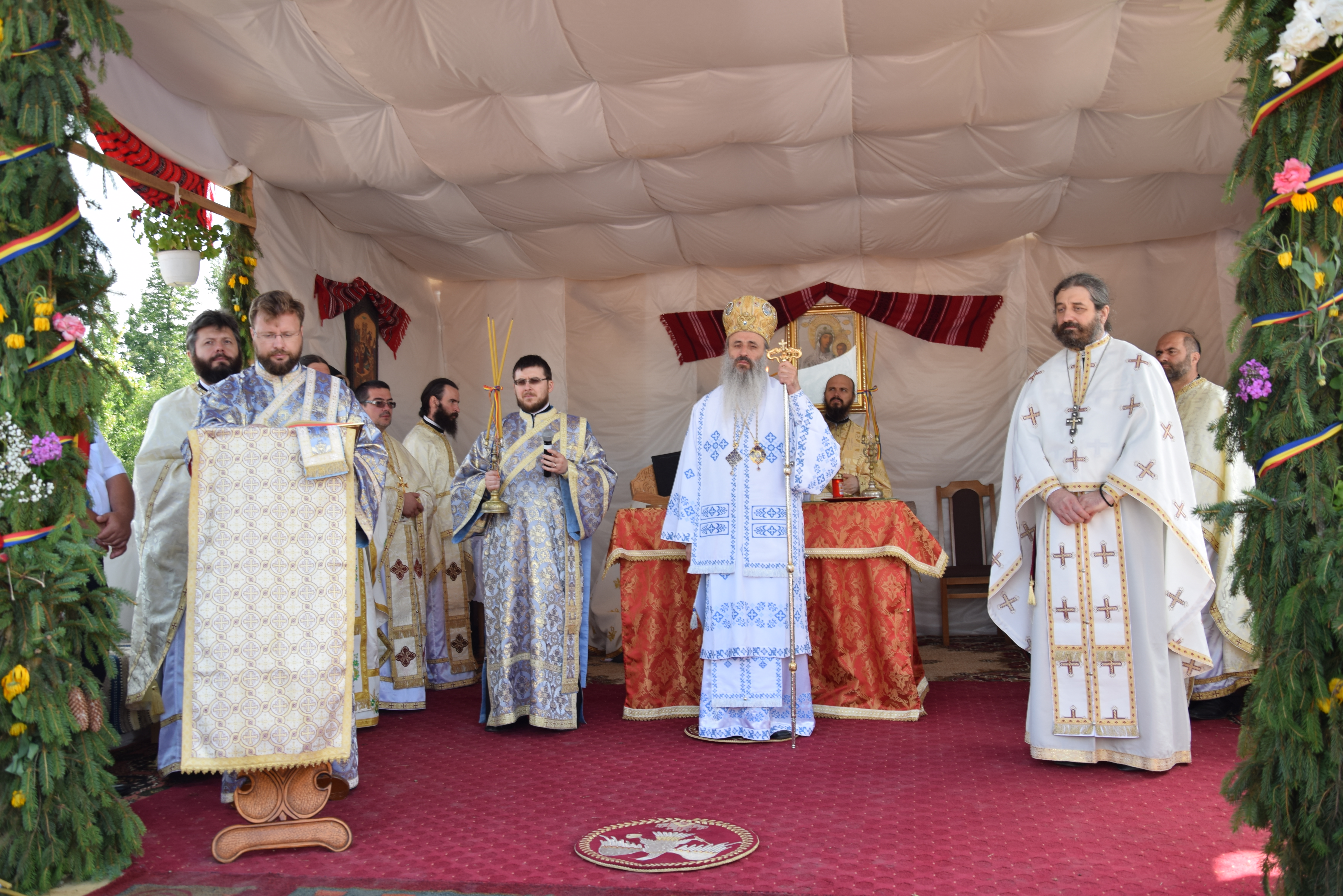 Sfințire de biserică la Mănăstirea Dagâța Sfințire de biserică la Mănăstirea Dagâța