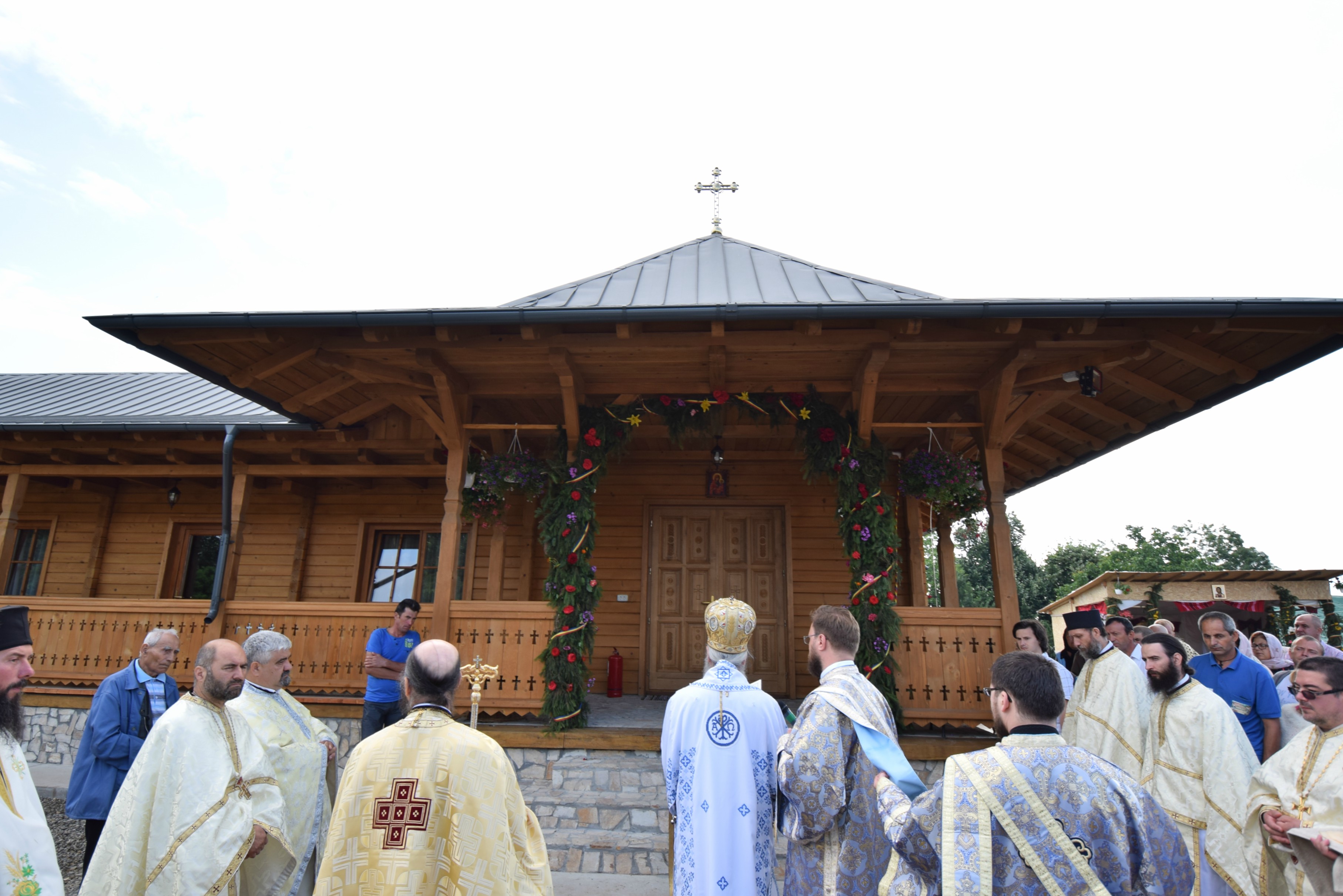 Sfințire de biserică la Mănăstirea Dagâța Sfințire de biserică la Mănăstirea Dagâța