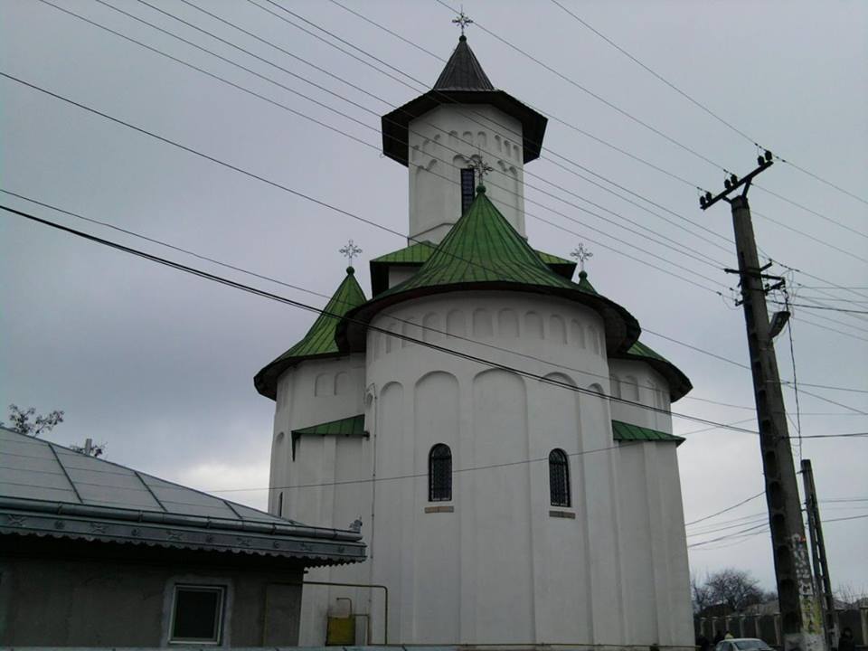 Sfințire de biserică în cartierul ieșean Dancu