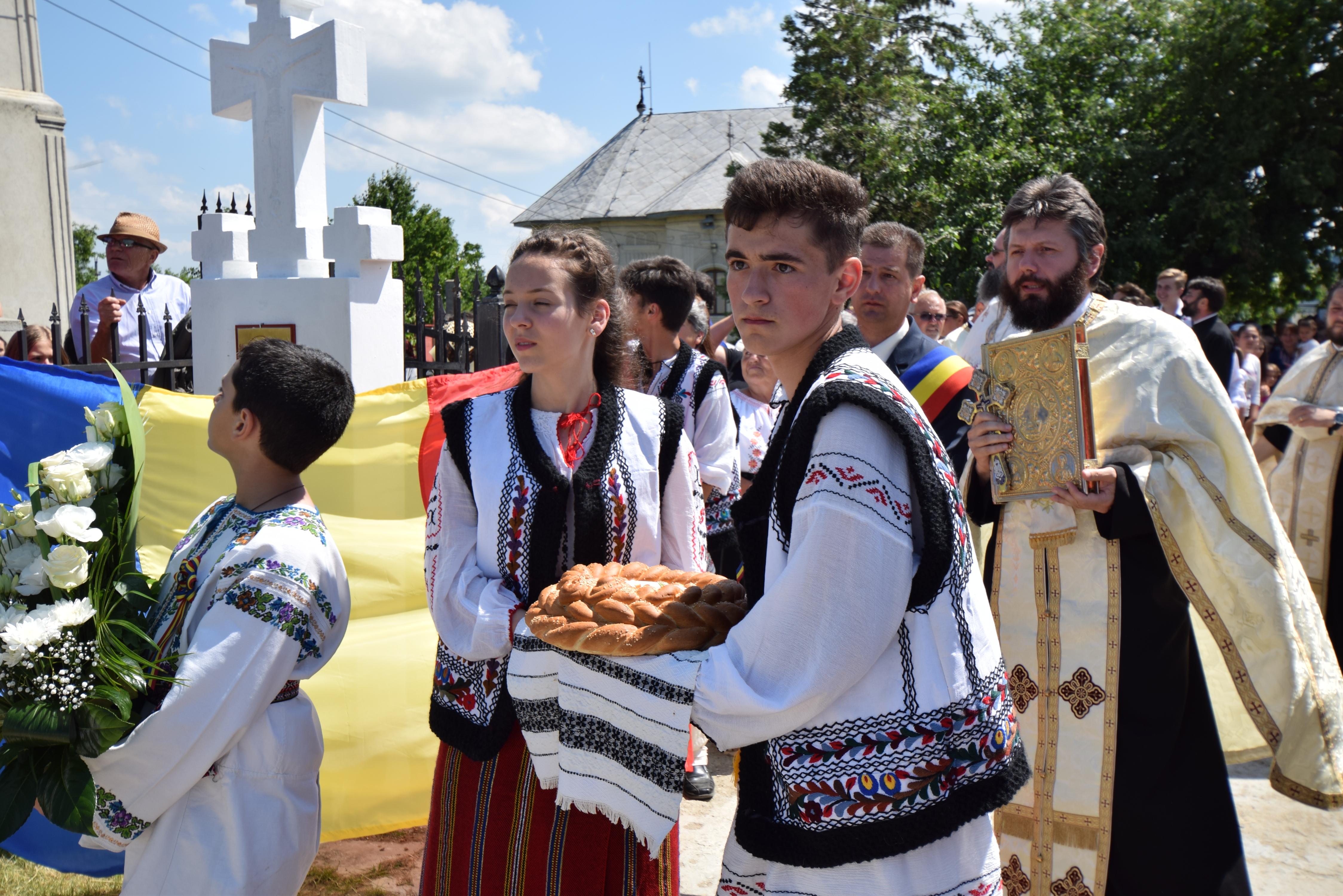 Complexul parohial din Suhuleț, sfințit de IPS Părinte Mitropolit Teofan