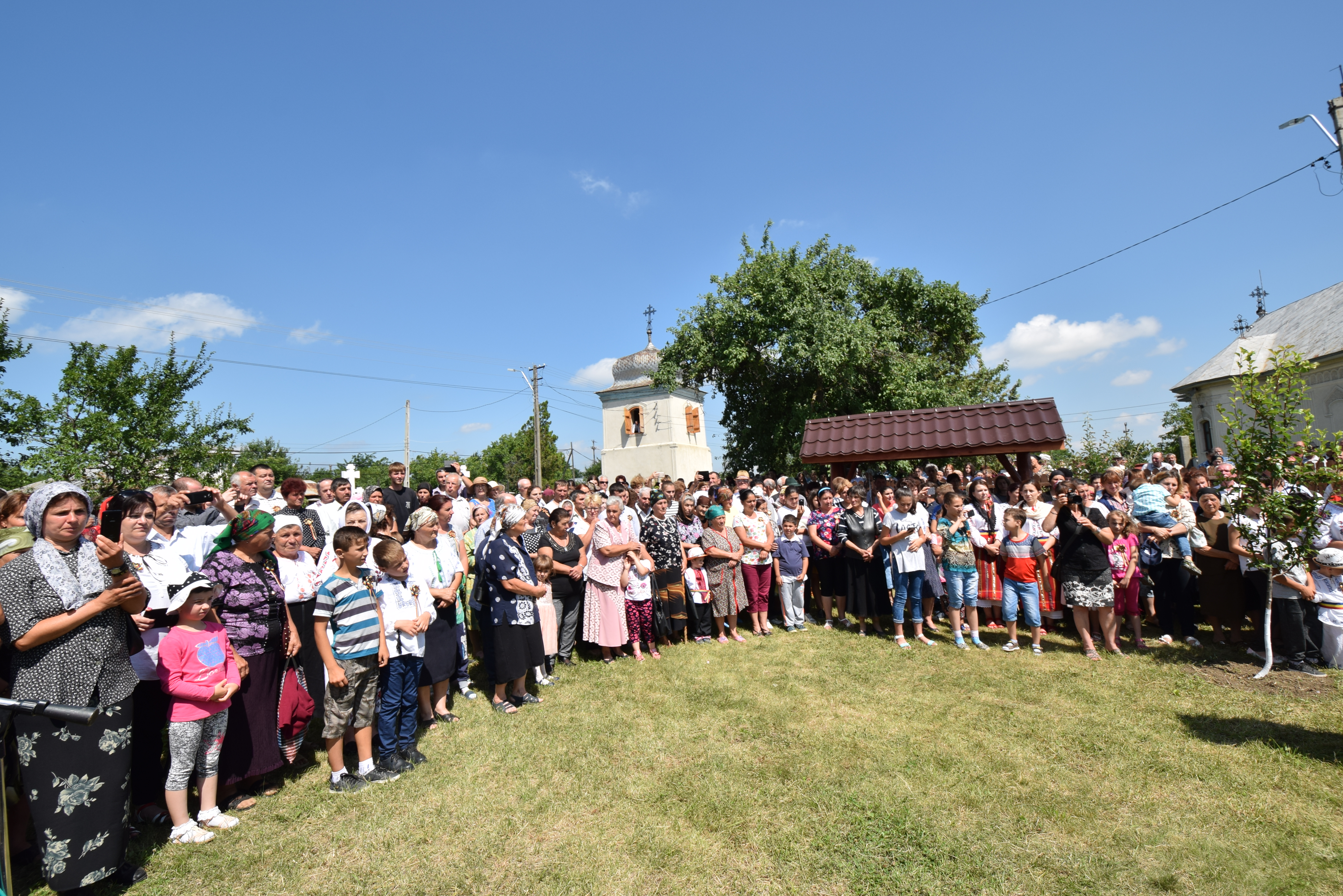 Complexul parohial din Suhuleț, sfințit de IPS Părinte Mitropolit Teofan