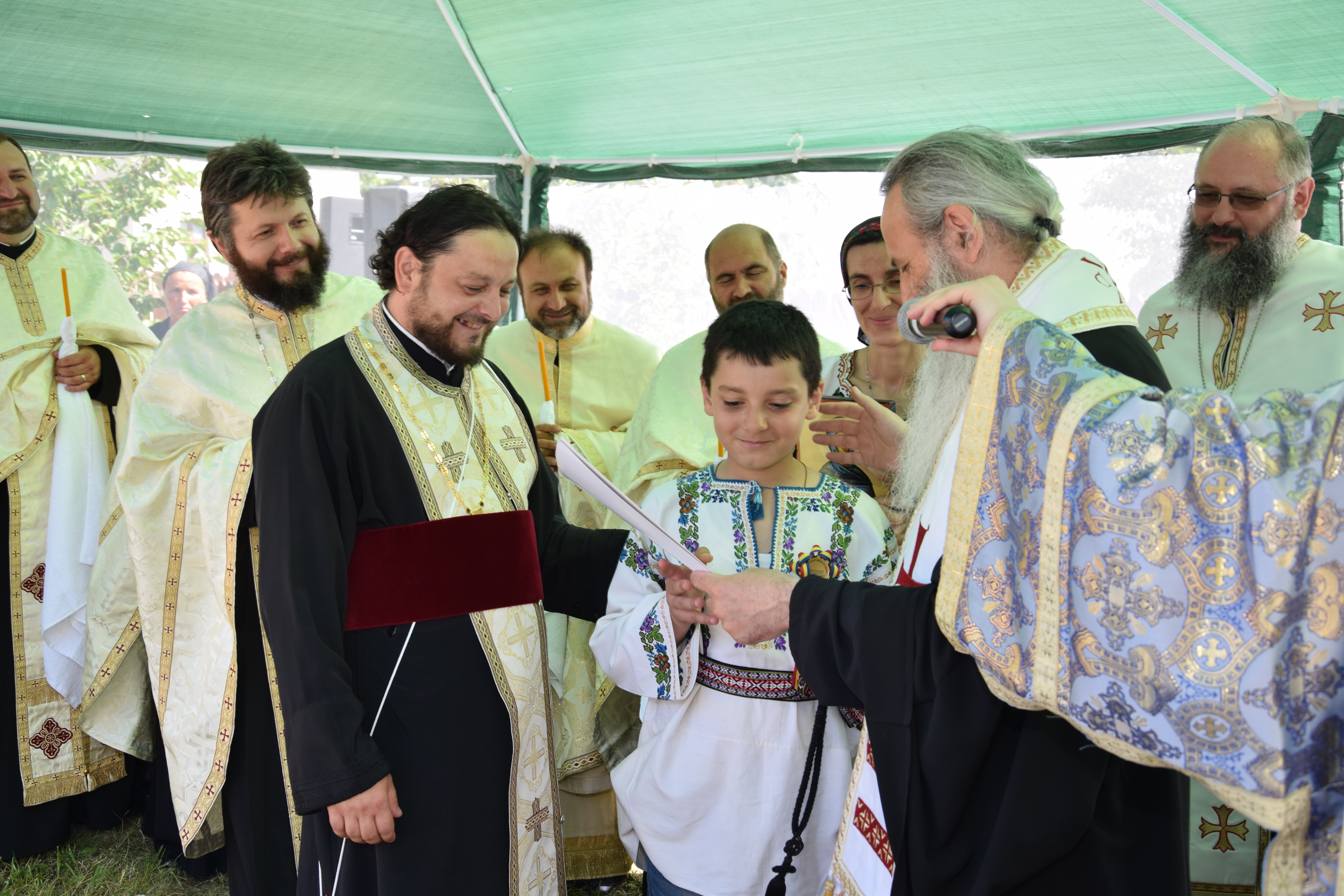 Complexul parohial din Suhuleț, sfințit de IPS Părinte Mitropolit Teofan
