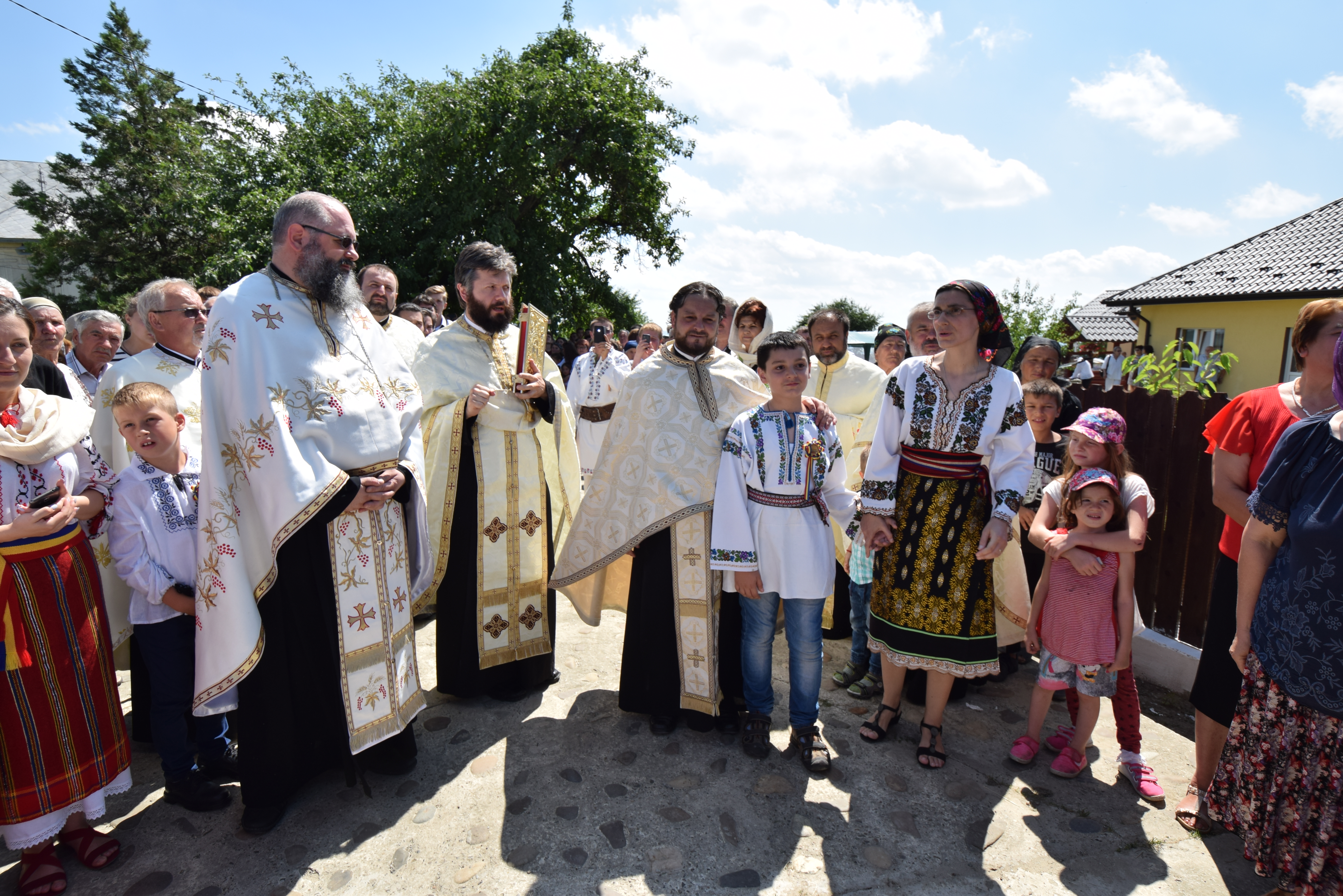 Complexul parohial din Suhuleț, sfințit de IPS Părinte Mitropolit Teofan