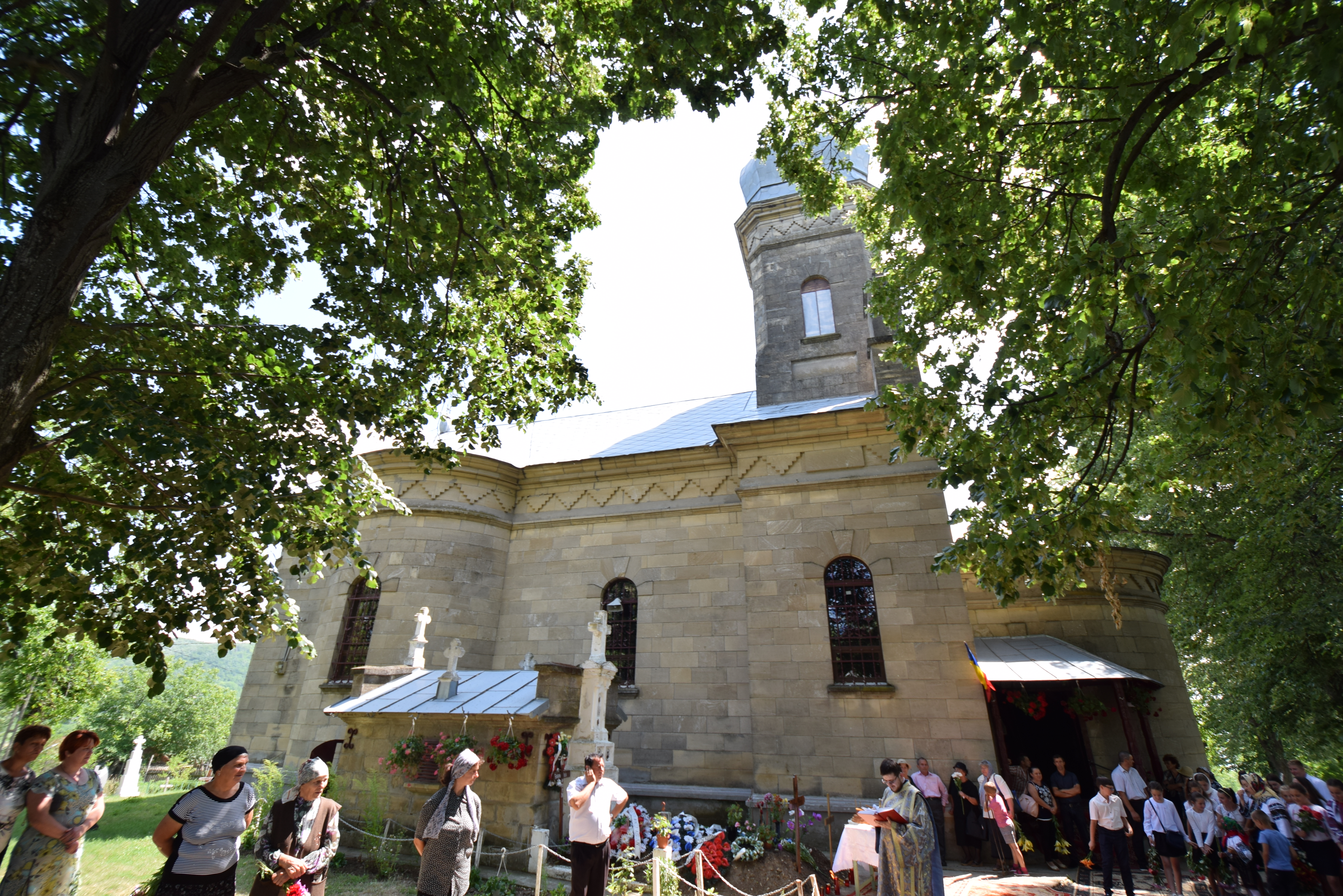 Slujbă de pomenire la Tansa pentru preoții trecuți la Domnul