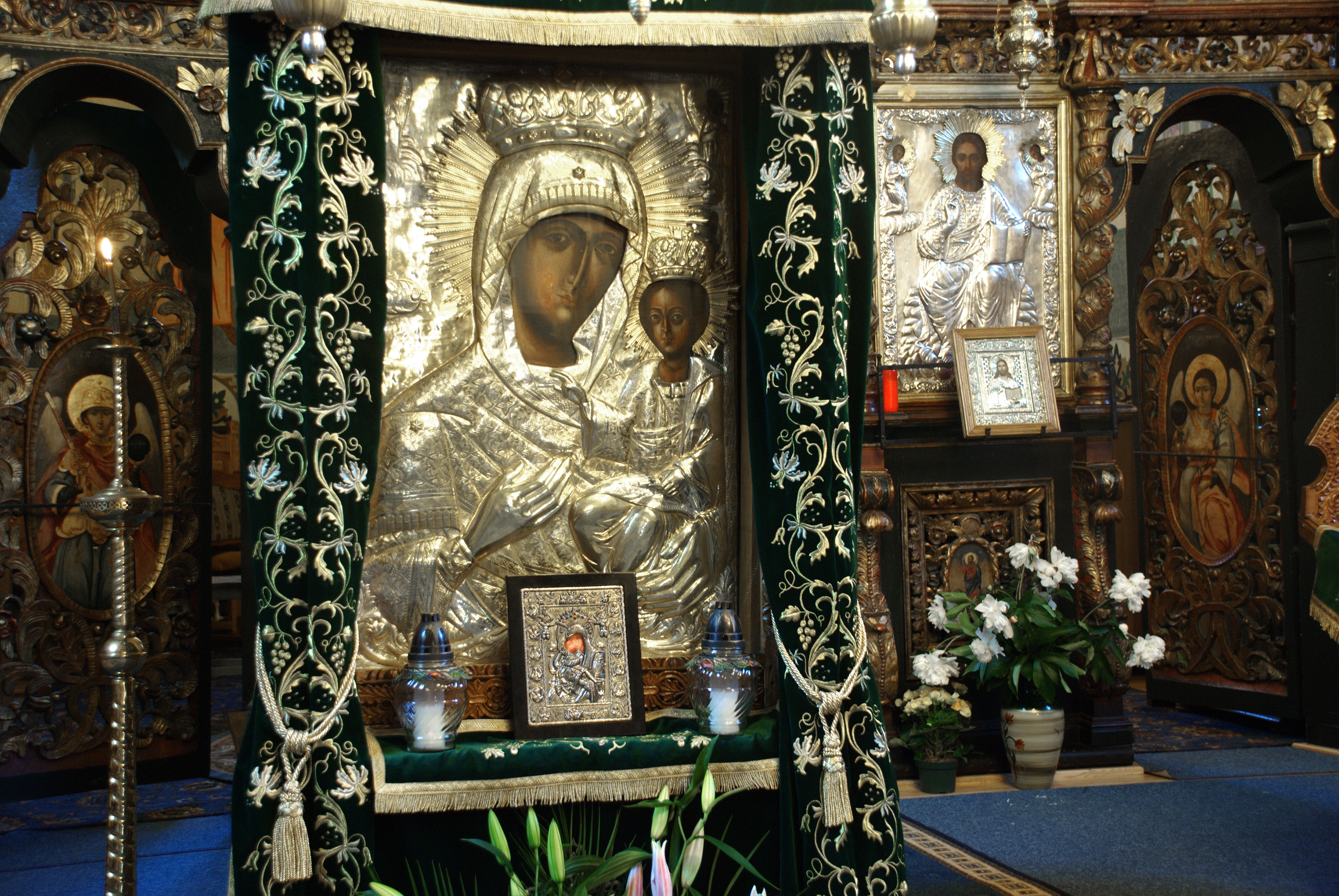 (VIDEO) Odoarele Schitului Vovidenia - Neamț (VIDEO) Odoarele Schitului Vovidenia - Neamț