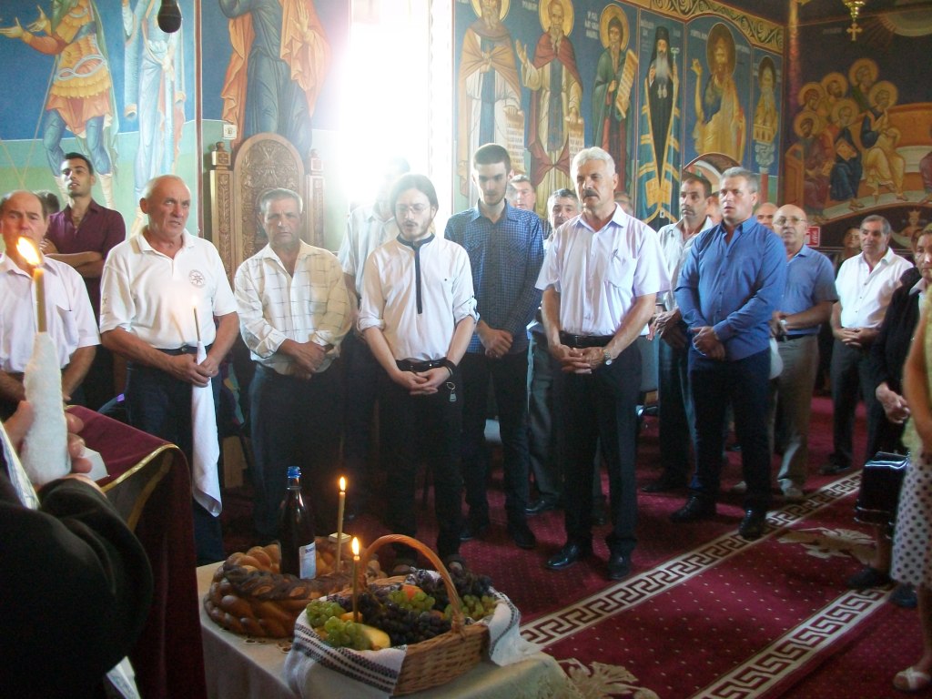 30 de ani de la sfinţirea bisericii din Strunga