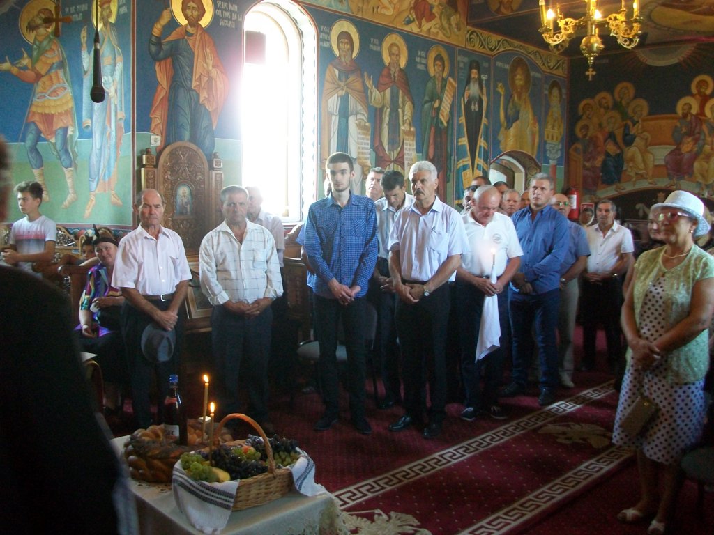 30 de ani de la sfinţirea bisericii din Strunga