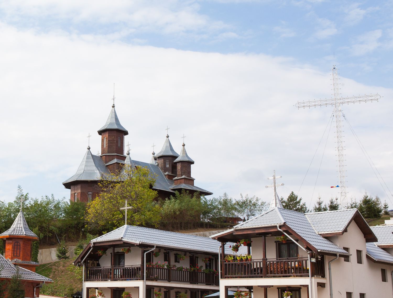 Seri de rugăciune la Mănăstirea Valea Budului Seri de rugăciune la Mănăstirea Valea Budului