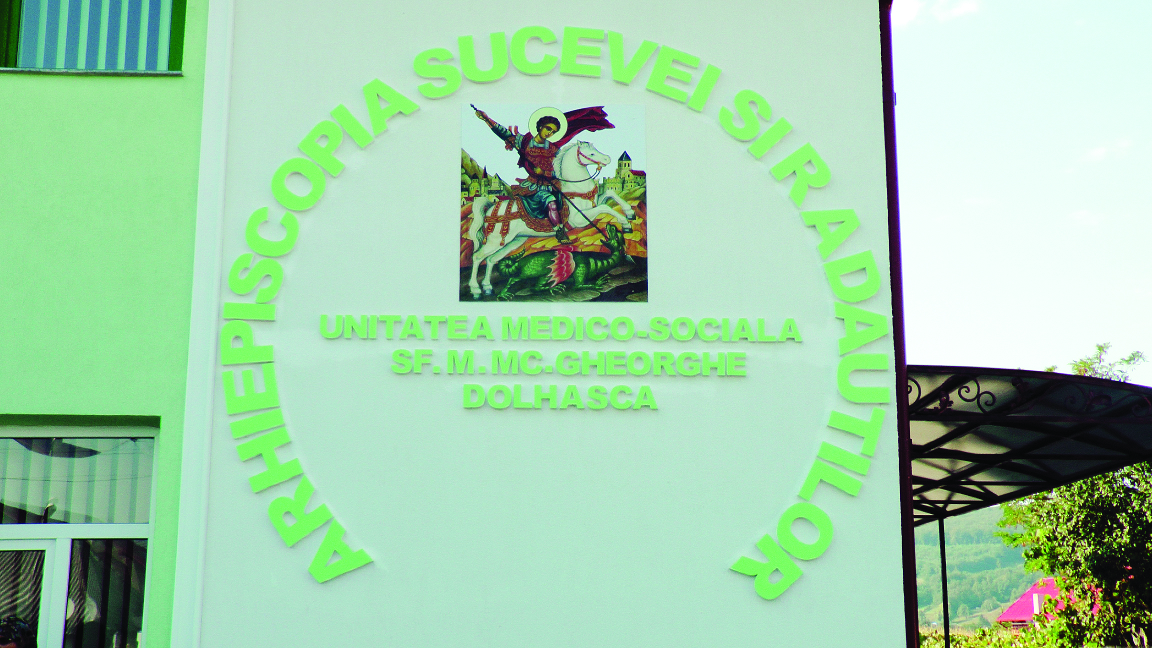 A fost sfinţit primul spital al Arhiepiscopiei Sucevei şi Rădăuţilor: „Un spaţiu al vindecării trupeşti şi sufleteşti“