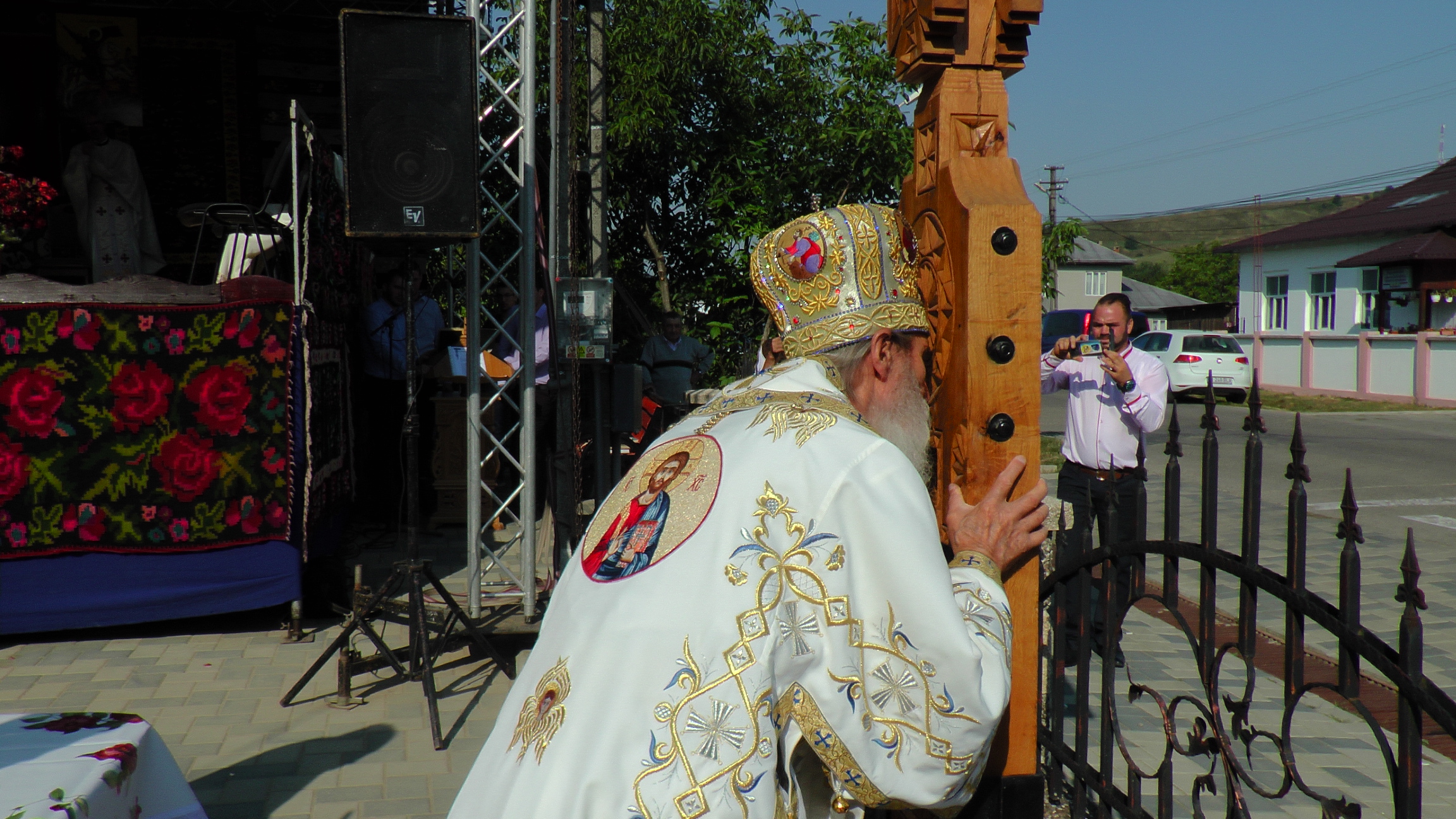A fost sfinţit primul spital al Arhiepiscopiei Sucevei şi Rădăuţilor: „Un spaţiu al vindecării trupeşti şi sufleteşti“