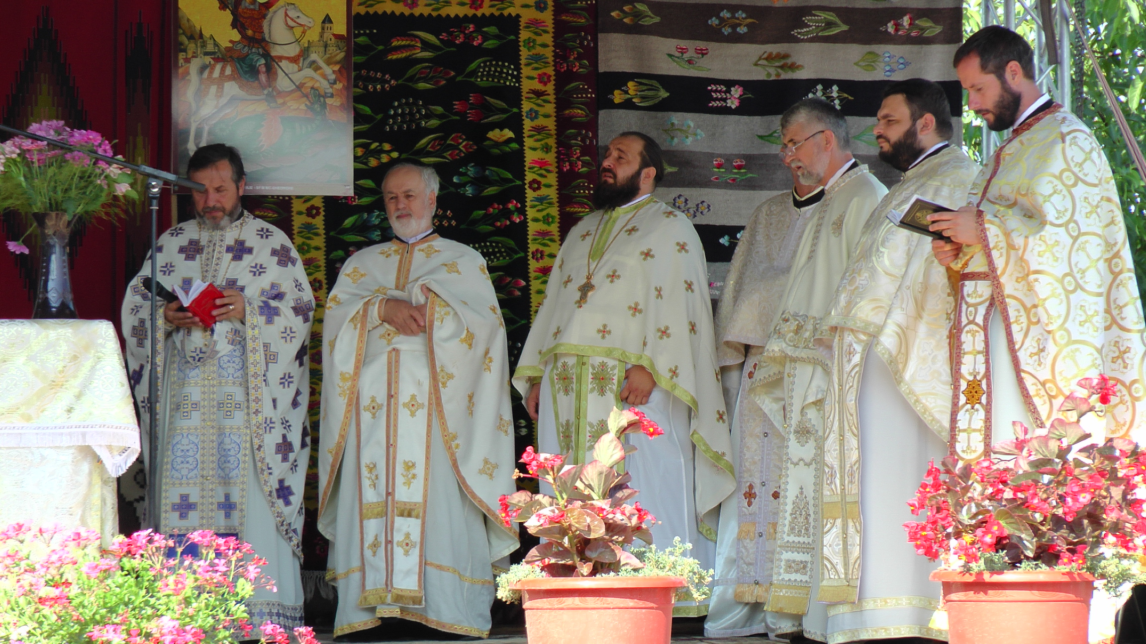 A fost sfinţit primul spital al Arhiepiscopiei Sucevei şi Rădăuţilor: „Un spaţiu al vindecării trupeşti şi sufleteşti“