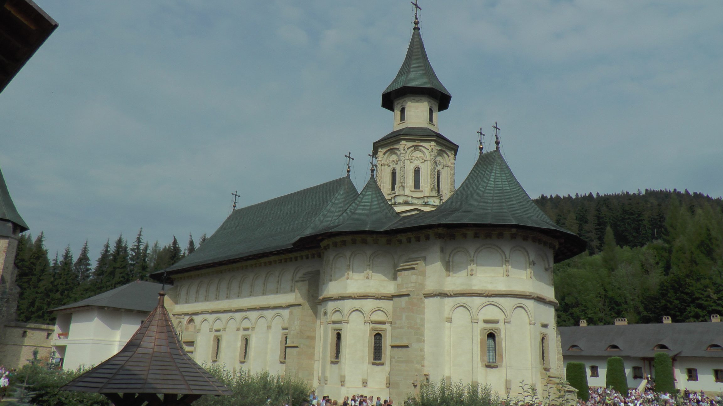 Hramul la care cândva luau parte Eminescu, Slavici sau Porumbescu