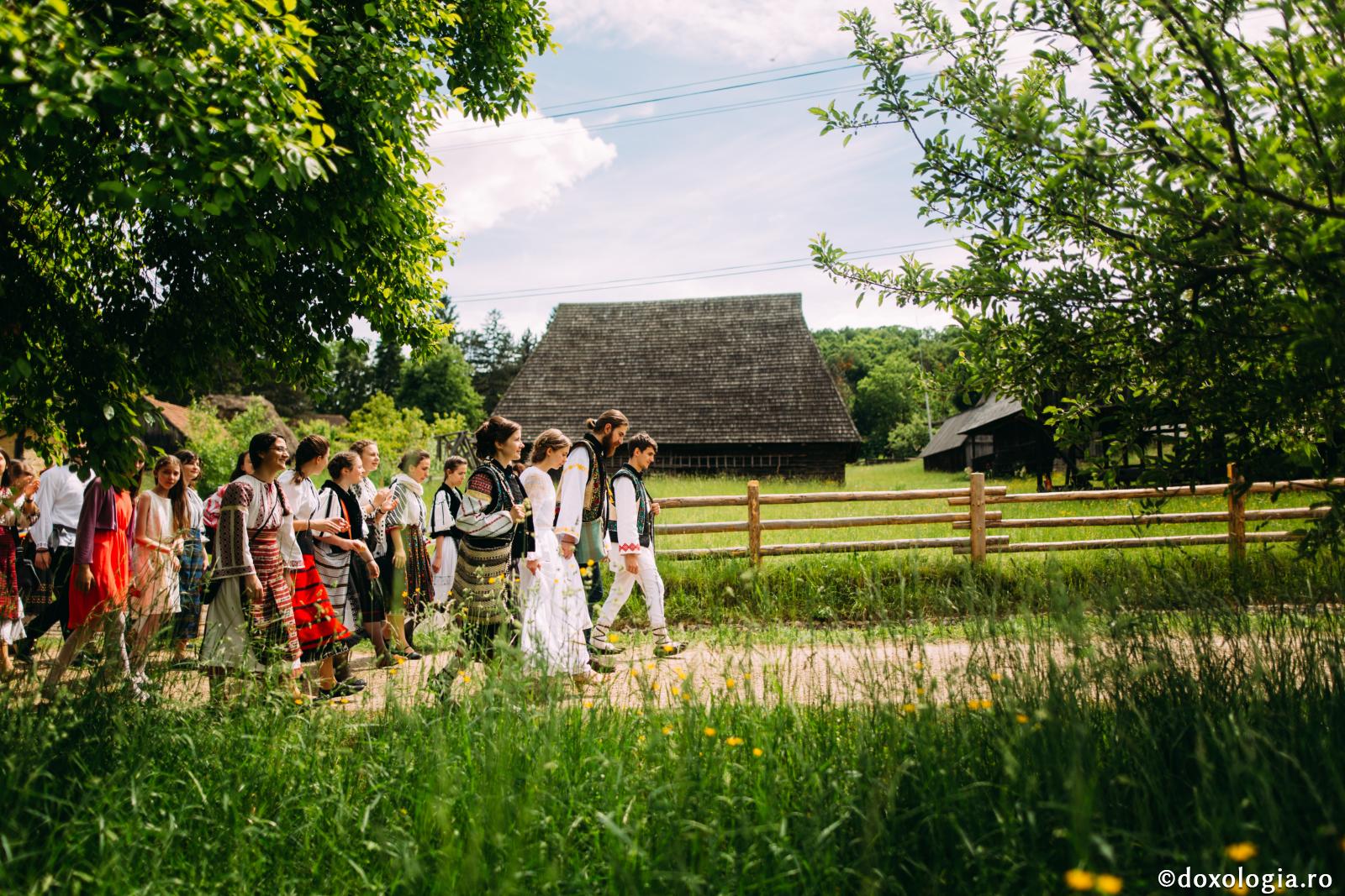 Biserica este chemată să acorde o atenţie deosebită tinerilor