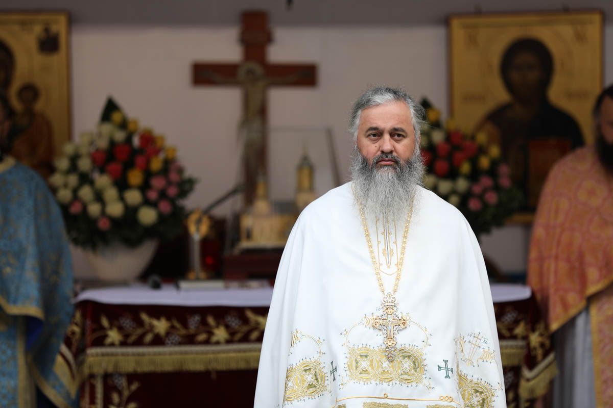 (Video) „Dumnezeu răspunde fiecăruia după inima lui” - Arhim. Dumitru Cobzaru (Video) „Dumnezeu răspunde fiecăruia după inima lui” - Arhim. Dumitru Cobzaru