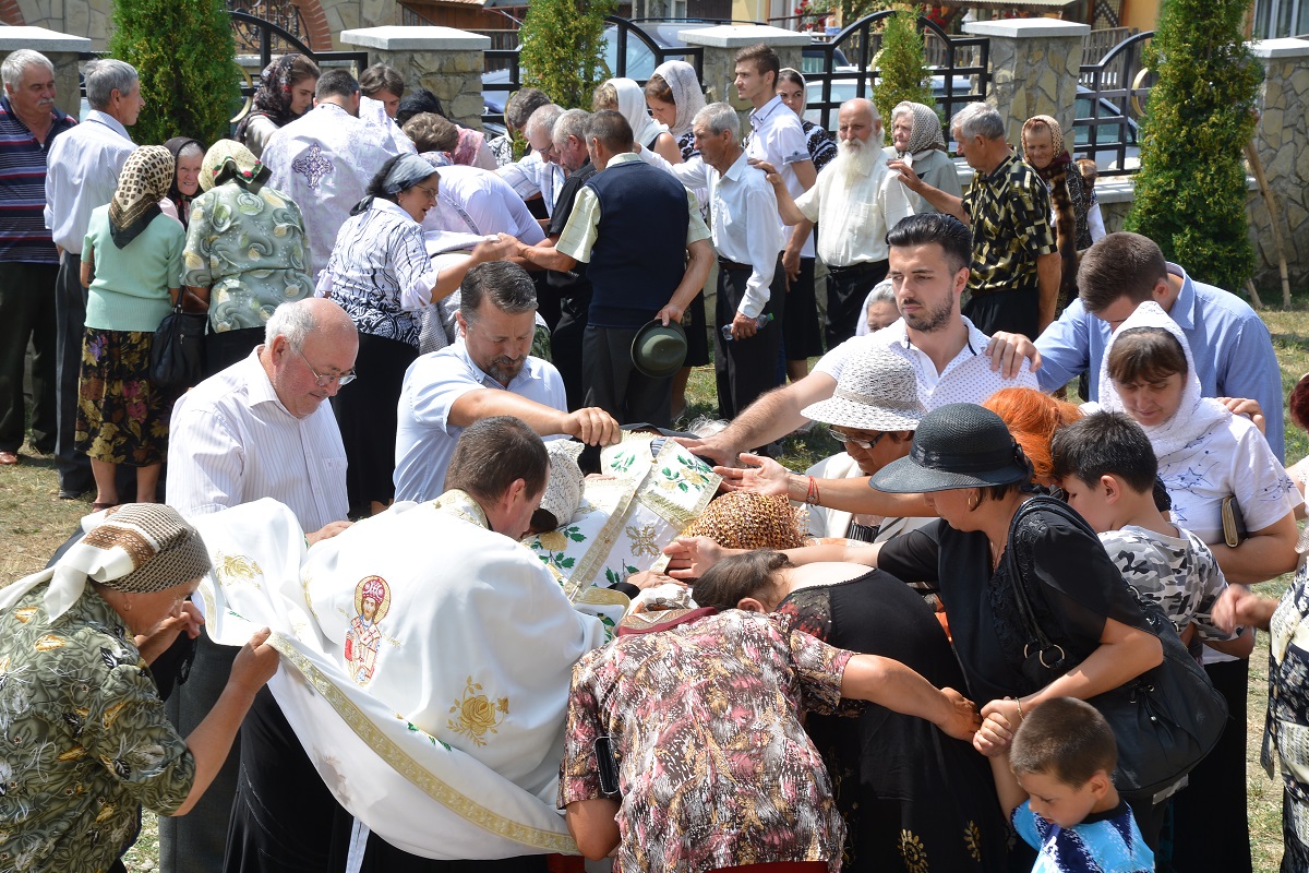 Îndemnul Înaltpreasfinţitului Părinte Arhiepiscop Ioachim, în timp de caniculă Îndemnul Înaltpreasfinţitului Părinte Arhiepiscop Ioachim, în timp de caniculă