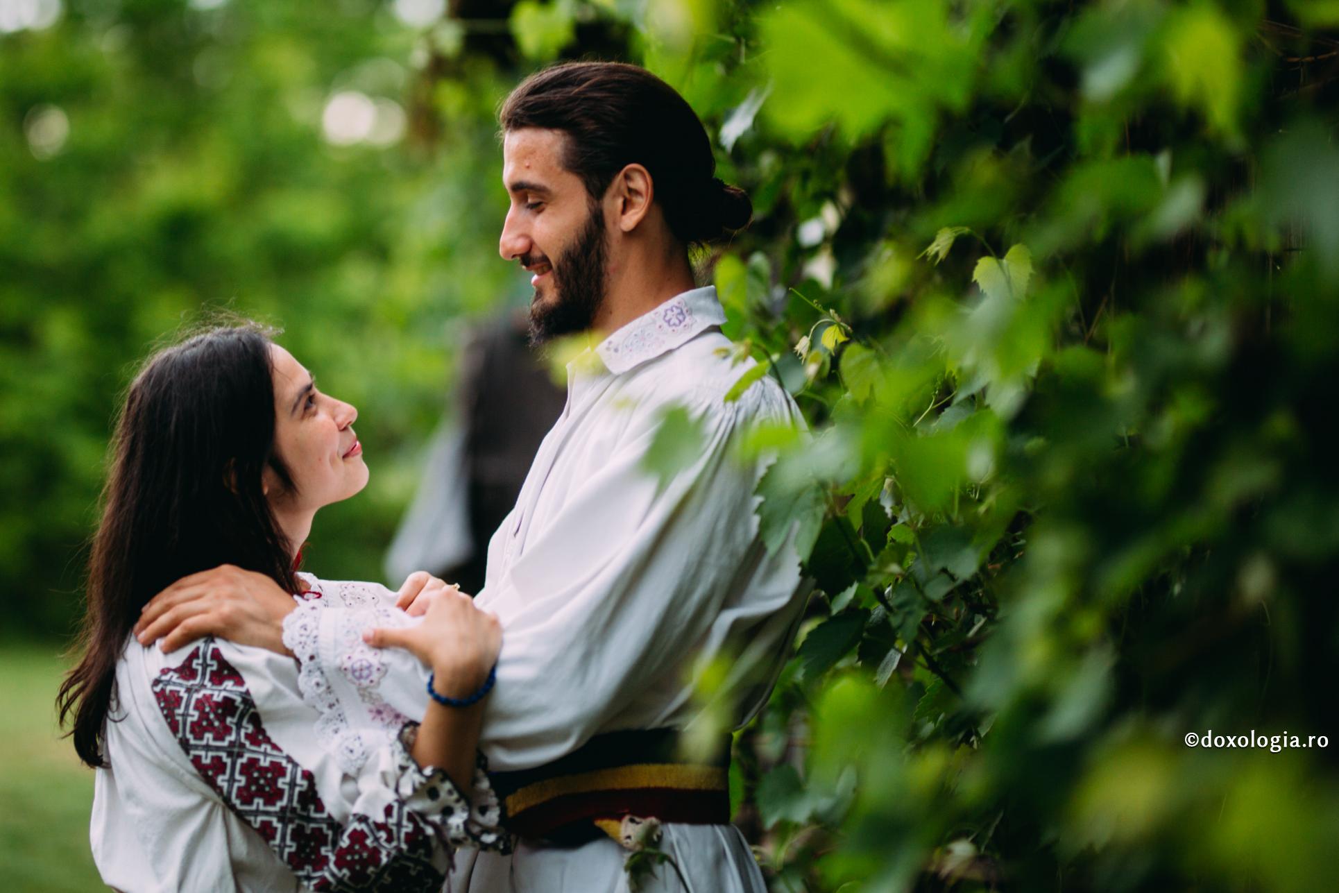 Am primit iubire „pe datorie” și o putem răsplăti doar iubind la rândul nostru