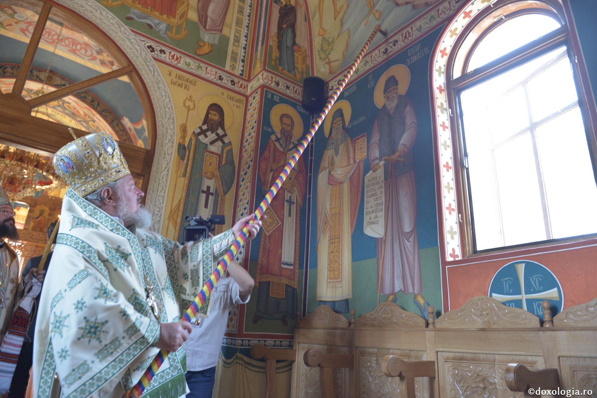 Biserica Schitului Icoana Veche, sfinţită de patru ierarhi