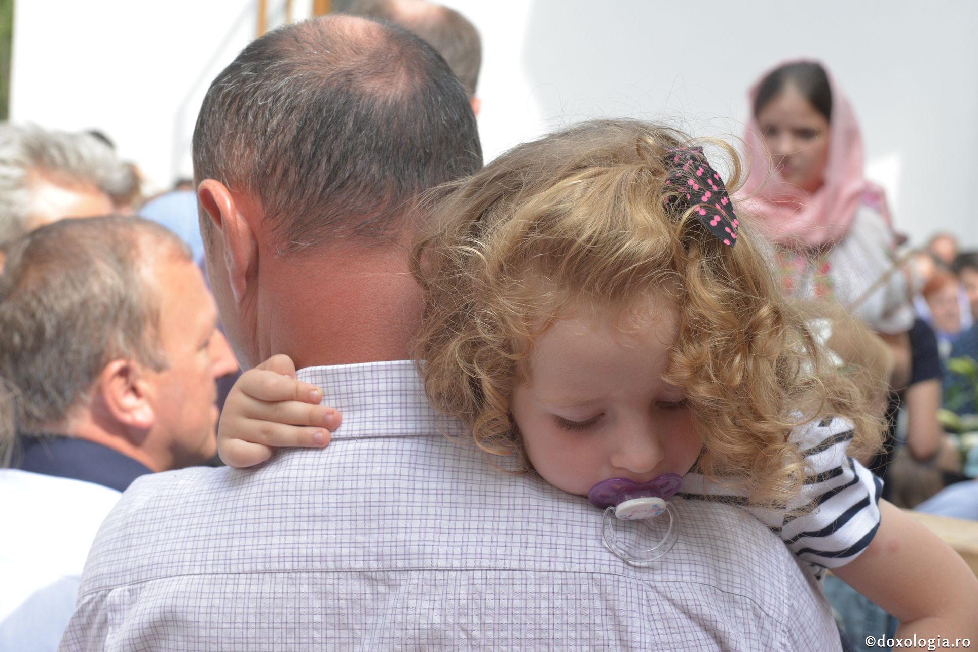 Biserica Schitului Icoana Veche, sfinţită de patru ierarhi