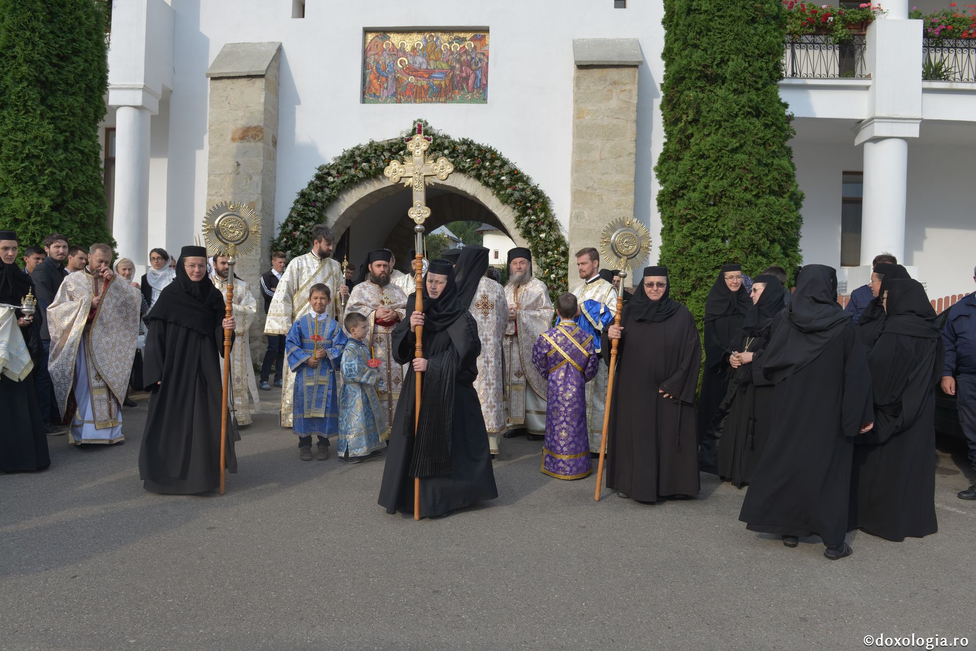 IPS Părinte Teofan, la Mănăstirea Văratec: „Omul este destinat să fie loc în care se aşază Dumnezeu”