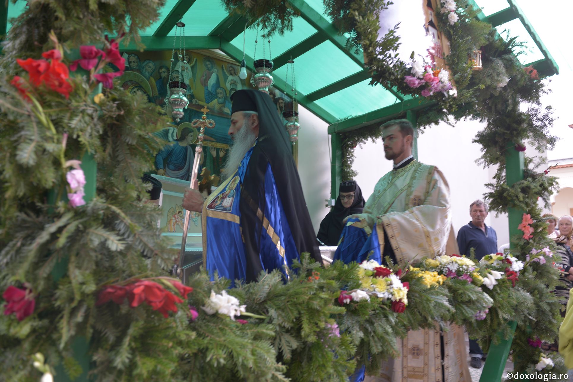 IPS Părinte Teofan, la Mănăstirea Văratec: „Omul este destinat să fie loc în care se aşază Dumnezeu”