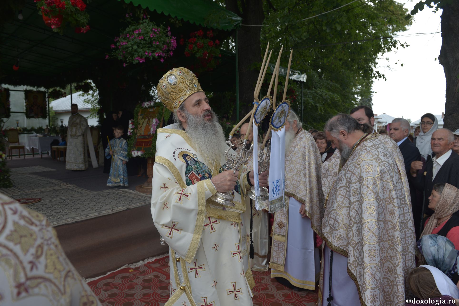 IPS Părinte Teofan, la Mănăstirea Văratec: „Omul este destinat să fie loc în care se aşază Dumnezeu”