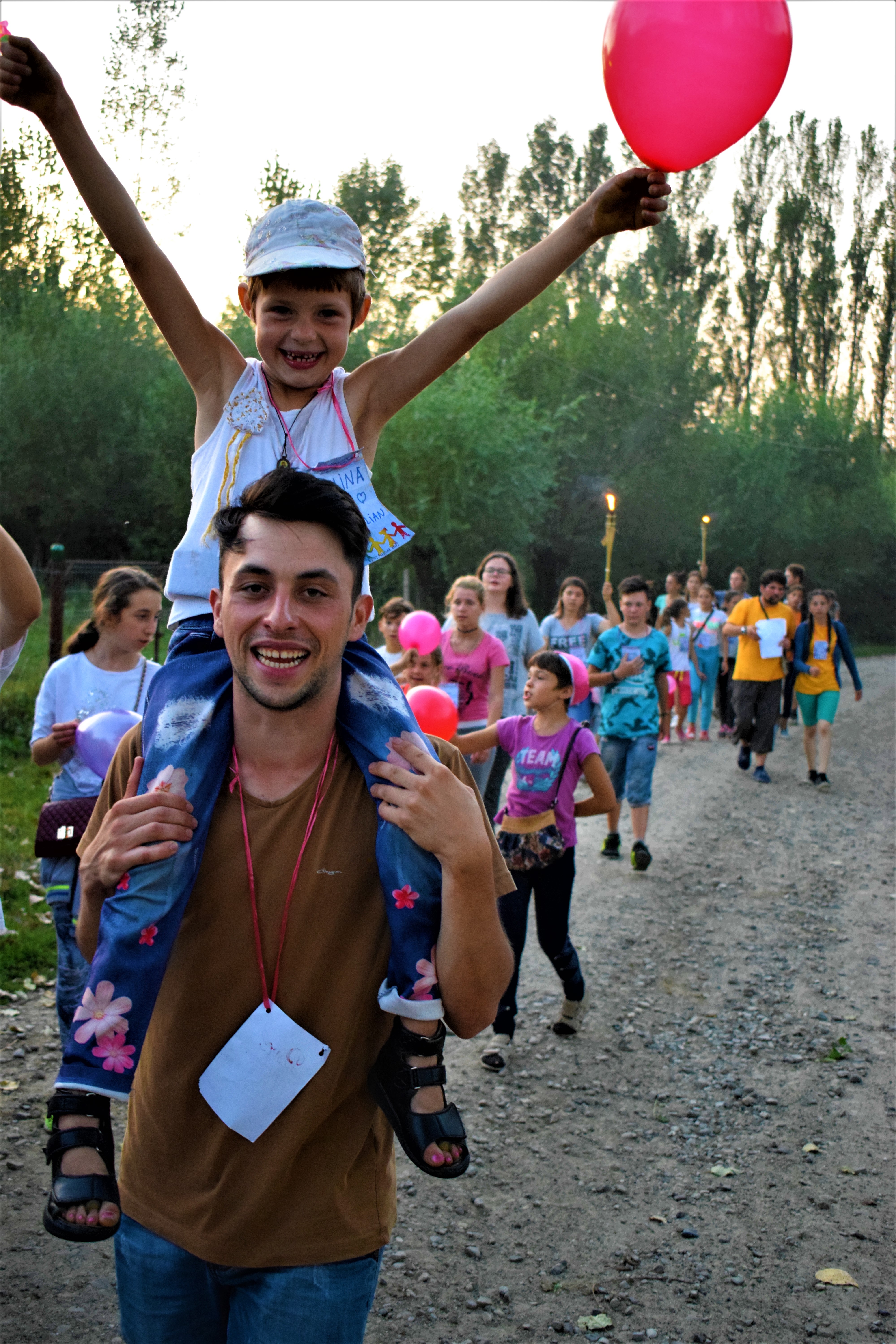 Tabăra din pridvorul satului Giurgeşti