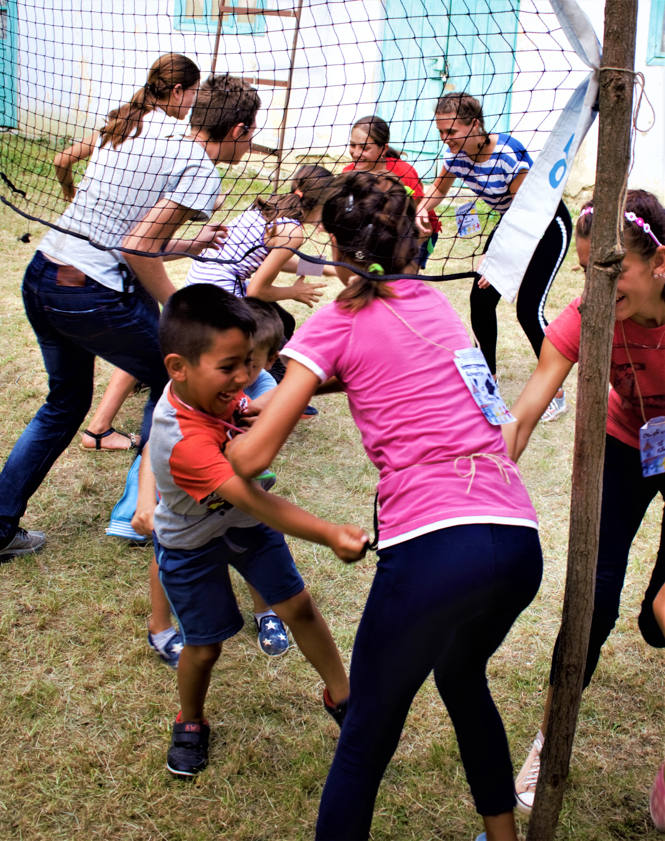 Tabăra din pridvorul satului Giurgeşti
