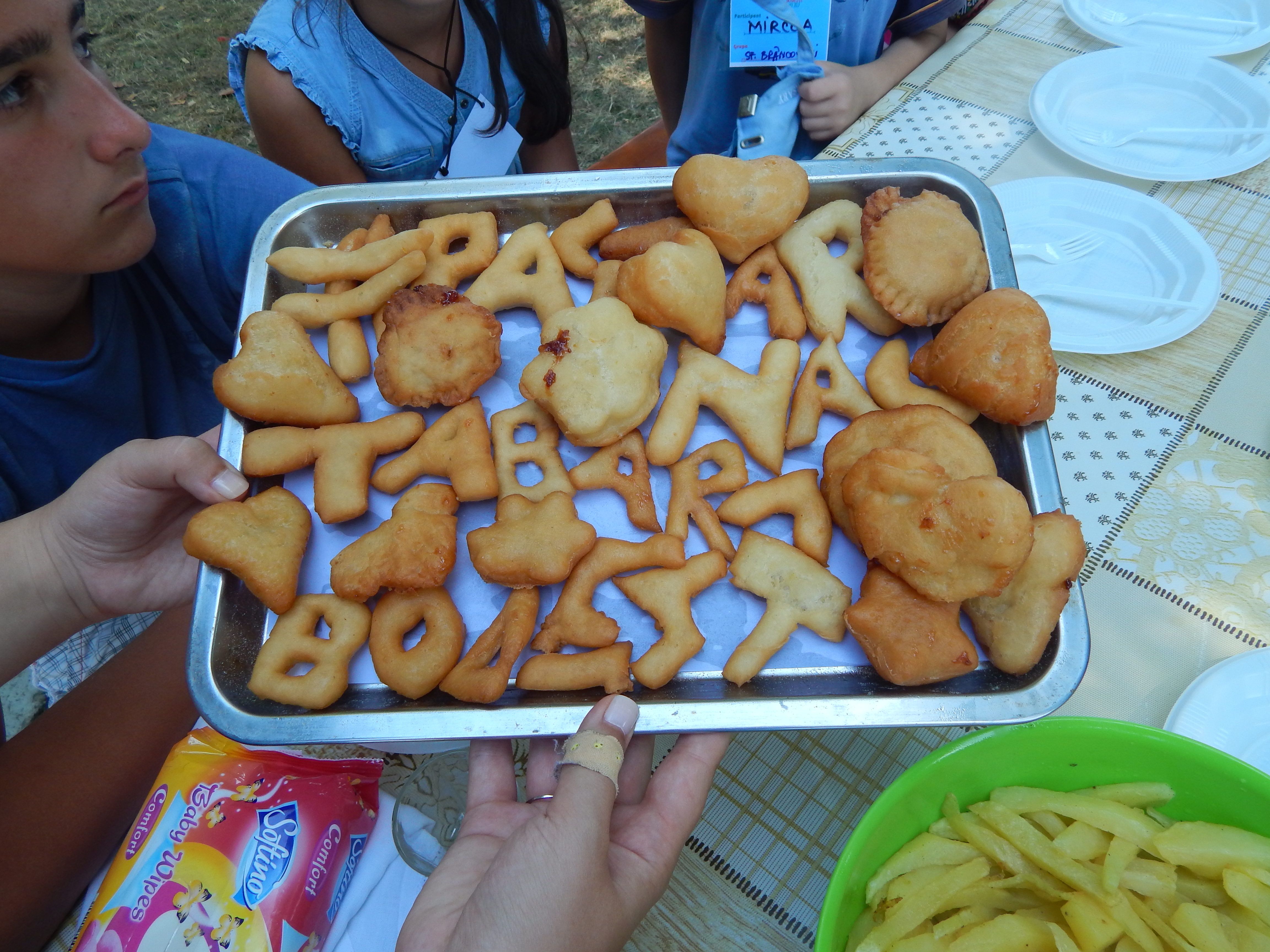 Tabăra din pridvorul satului Bodeşti