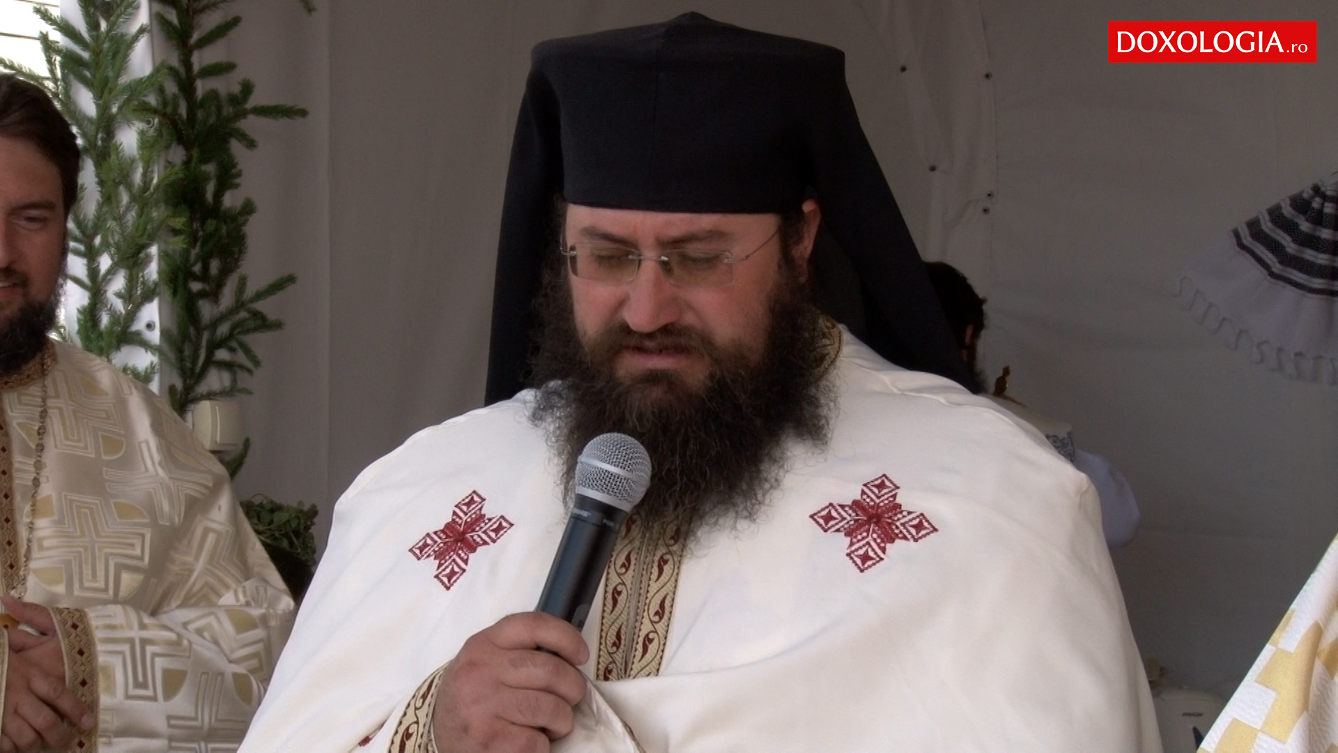 (Video) Protos. Casian Florea: „Muntele Ceahlău este un loc sfânt datorită oamenilor care s-au nevoit aici și l-au sfințit prin viața lor” (Video) Protos. Casian Florea: „Muntele Ceahlău este un loc sfânt datorită oamenilor care s-au nevoit aici și l-au sfințit prin viața lor”