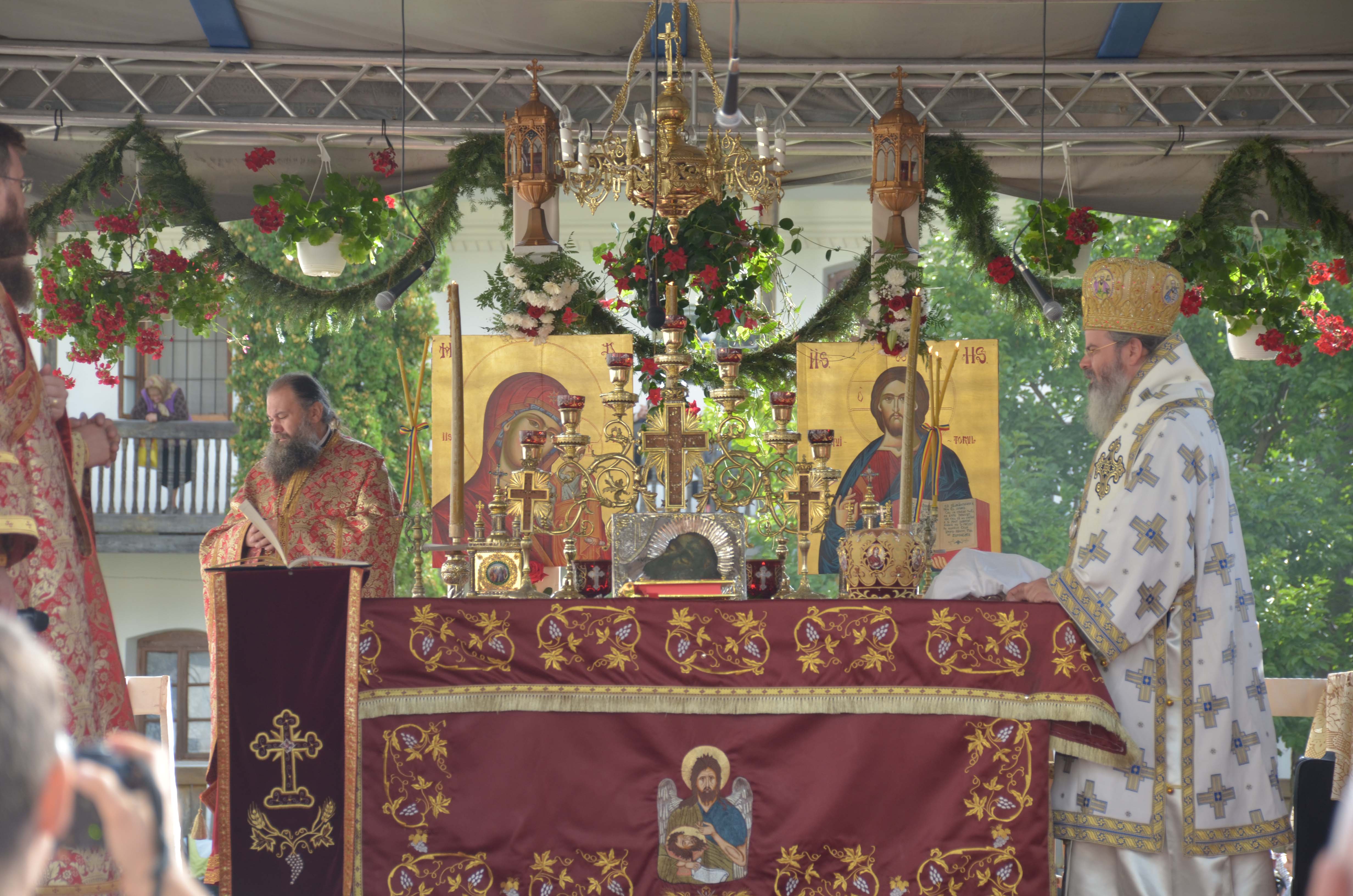 (Video) Hramul Mănăstirii Secu - jud. Neamț