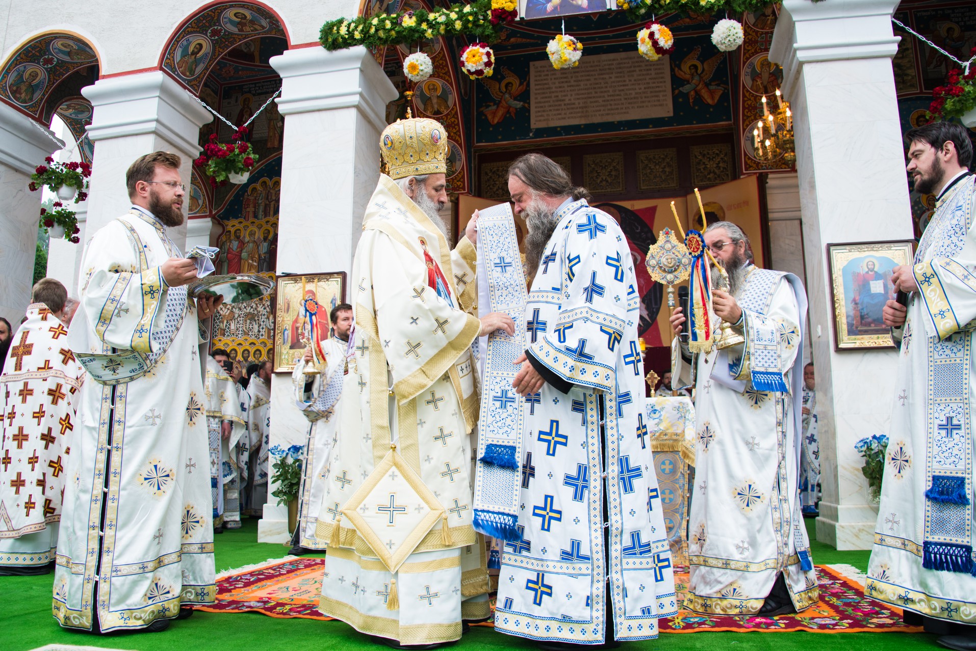 Tripticul sărbătorilor nemţene cinstit prin rugăciuni în Sihăstrie Tripticul sărbătorilor nemţene cinstit prin rugăciuni în Sihăstrie