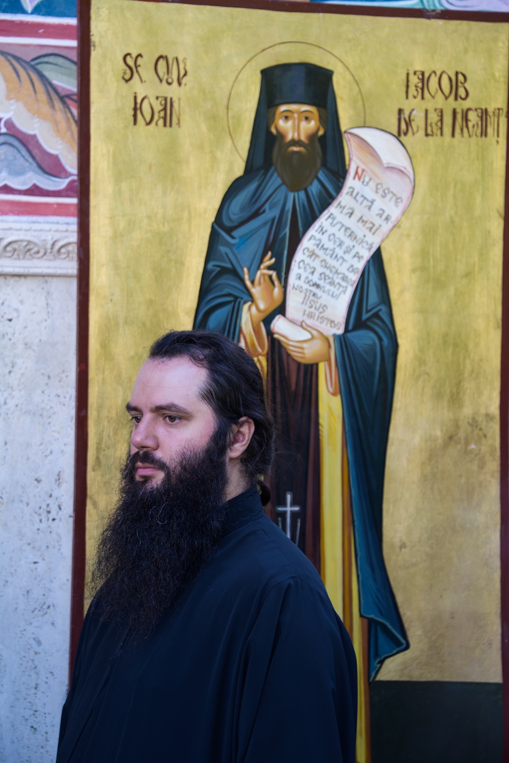 Ierarhi, preoți și credincioși, rugători către Sfântul Cuvios Ioan Iacob de la Neamț