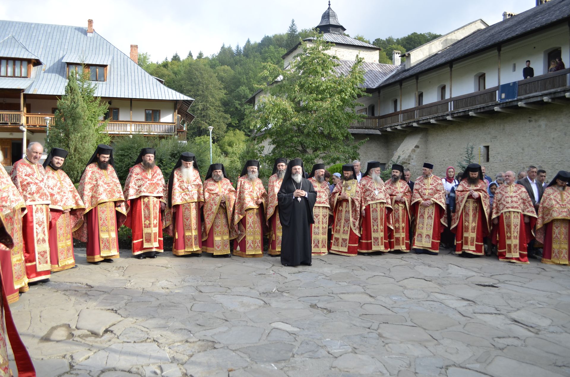 Hram la Mănăstirea Secu, una dintre cele mai vechi așezări monahale din Neamț